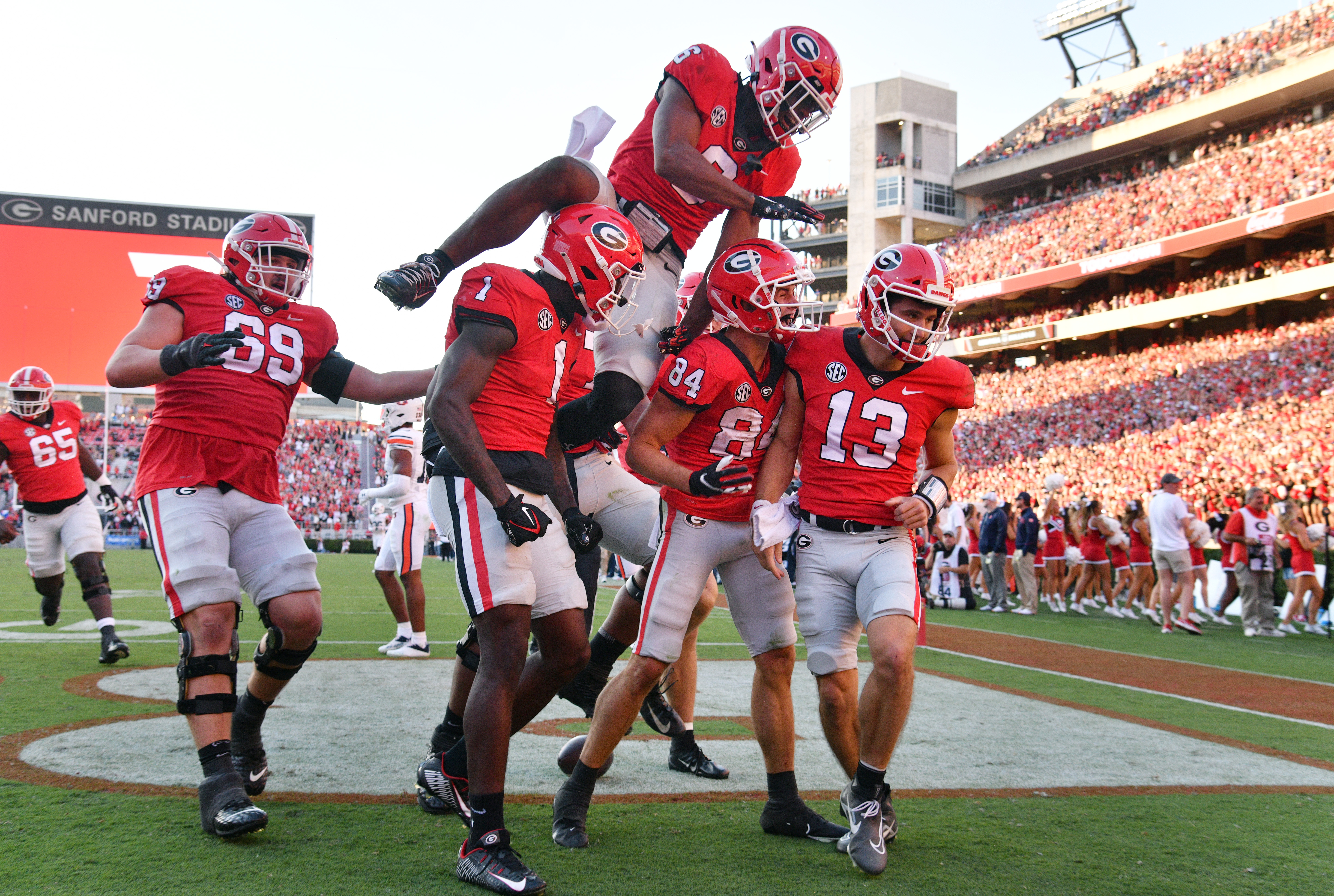 Pair of Georgia Bulldogs earn weekly SEC honors after Auburn