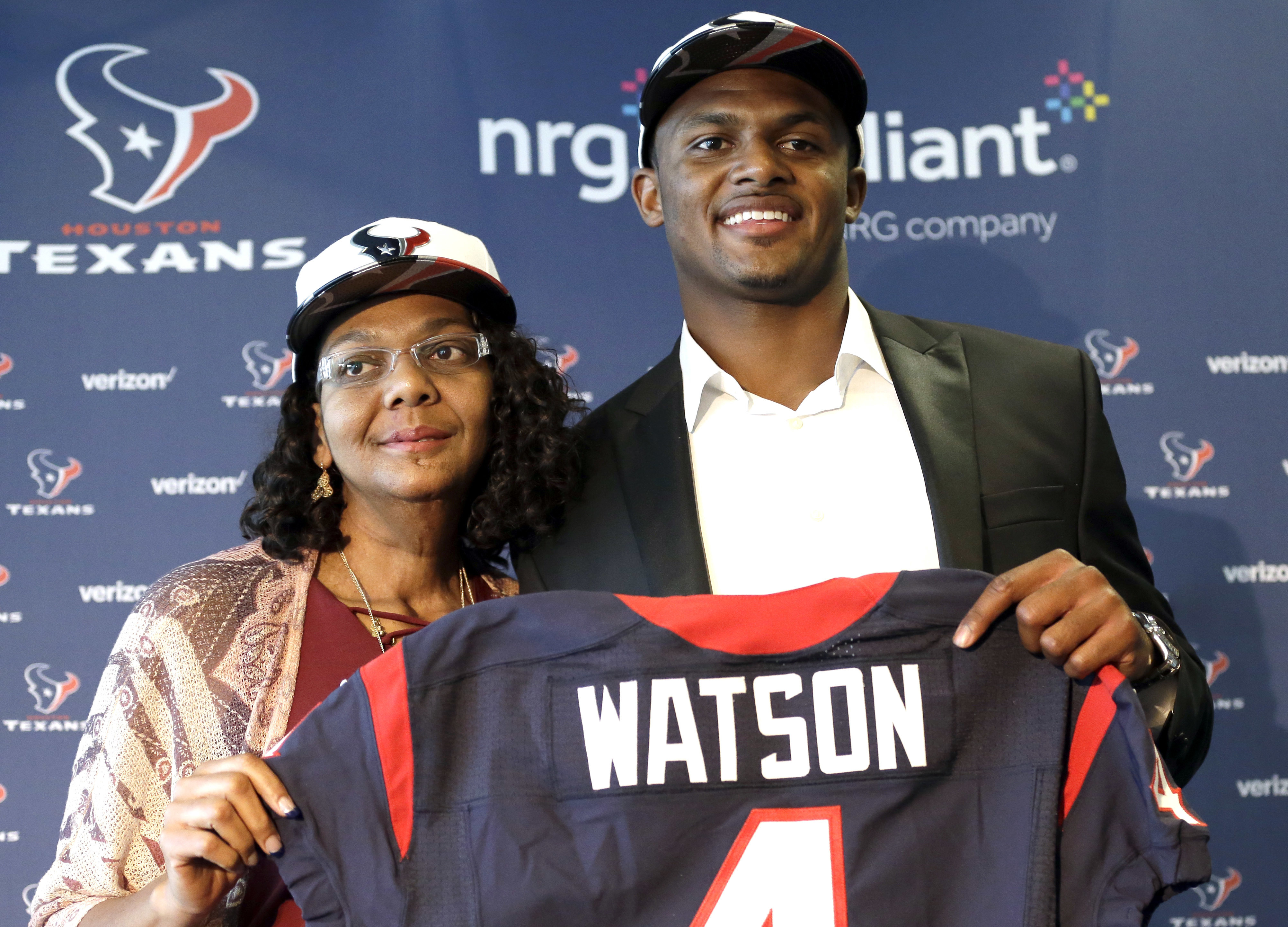 Deshaun Watson buys his Mama a new Jaguar