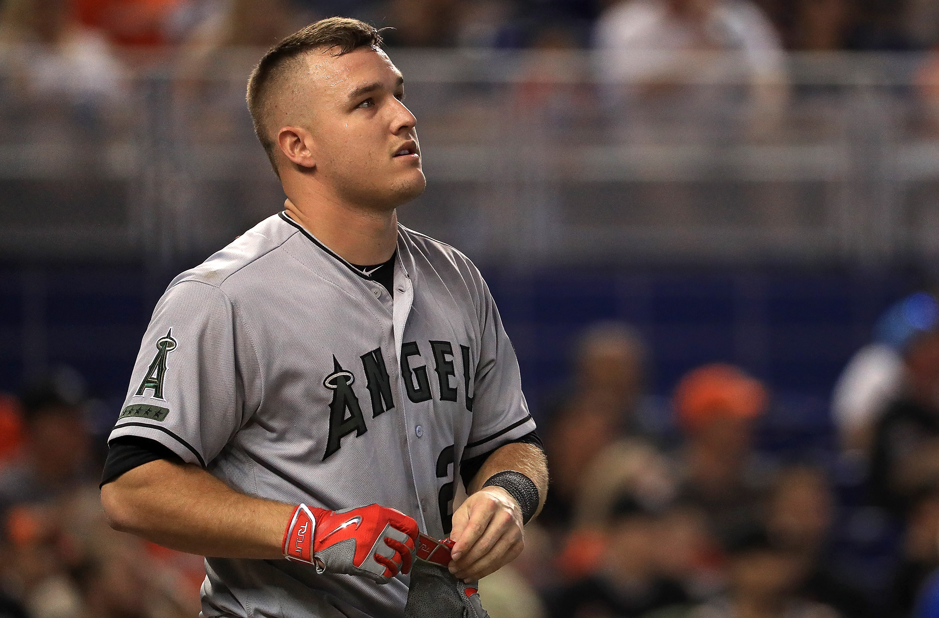 Angels' Mike Trout hit by pitch on hand, X-rays negative