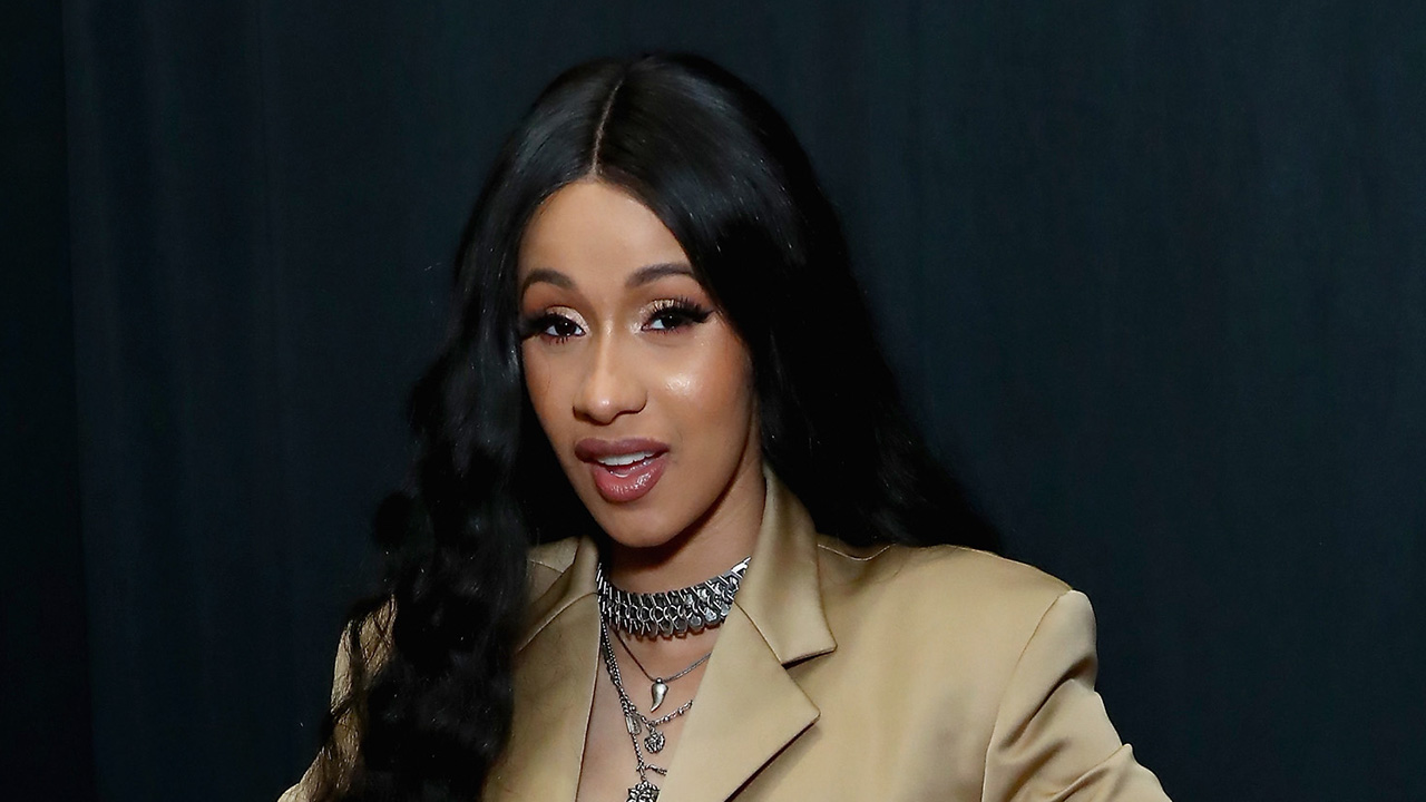 Cardi B Pregnancy Timeline & Baby Bump Photos - Cardi B Maternity Style