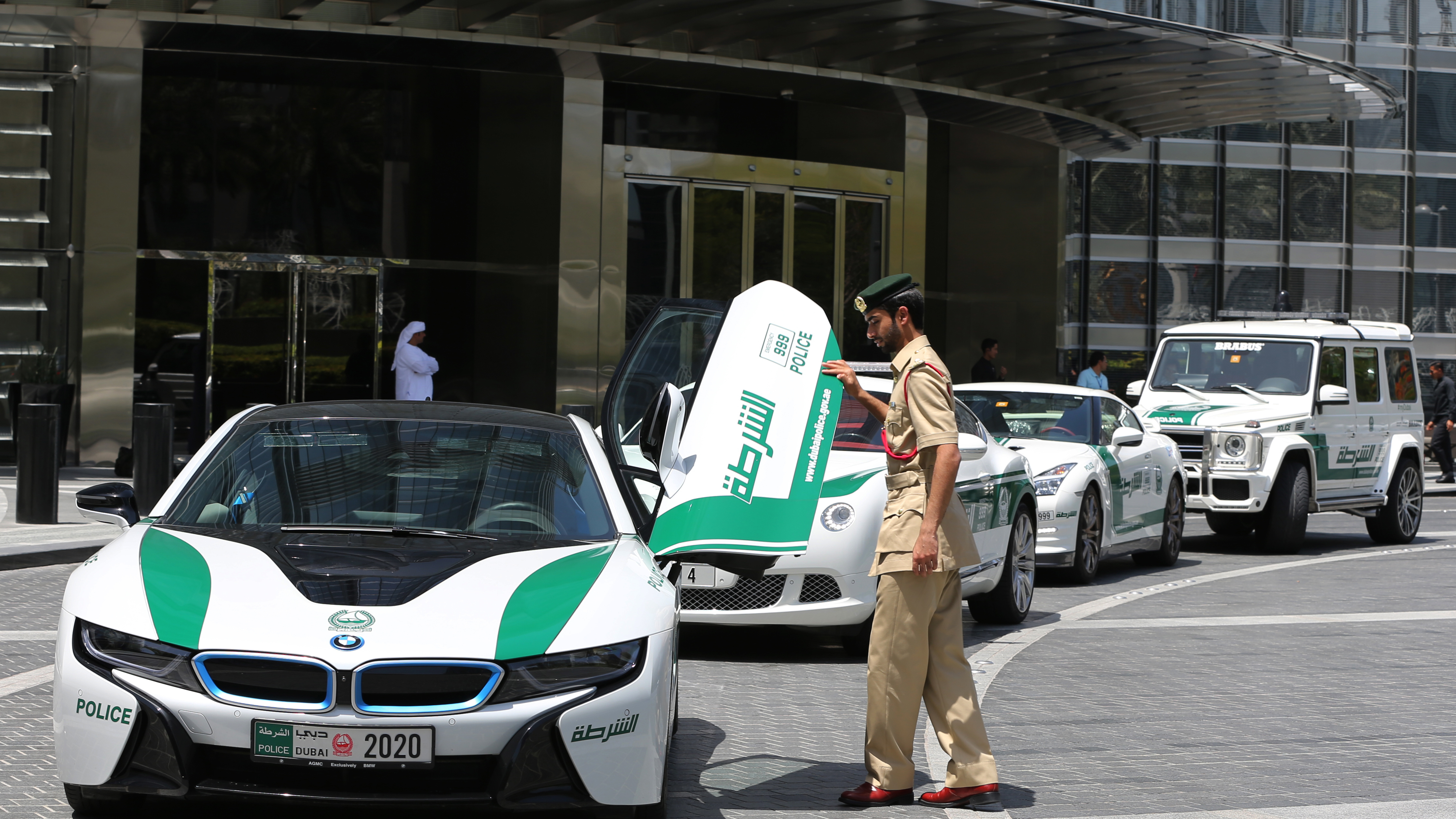4525px x 2547px - In image-conscious Dubai, even police patrol in luxury cars