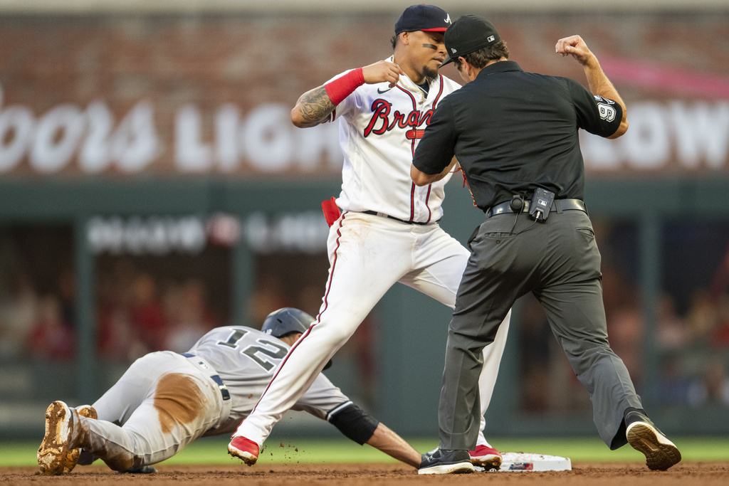 Braves demote Huascar Ynoa with injury, announce corresponding move