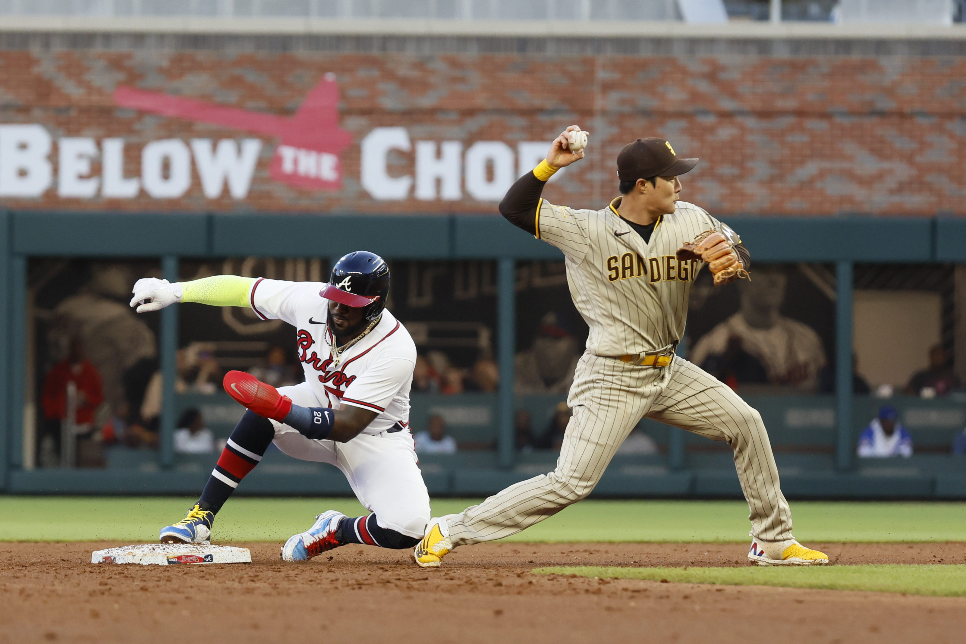 Ha-Seong Kim and Jake Cronenworth of the San Diego Padres celebrate a  News Photo - Getty Images