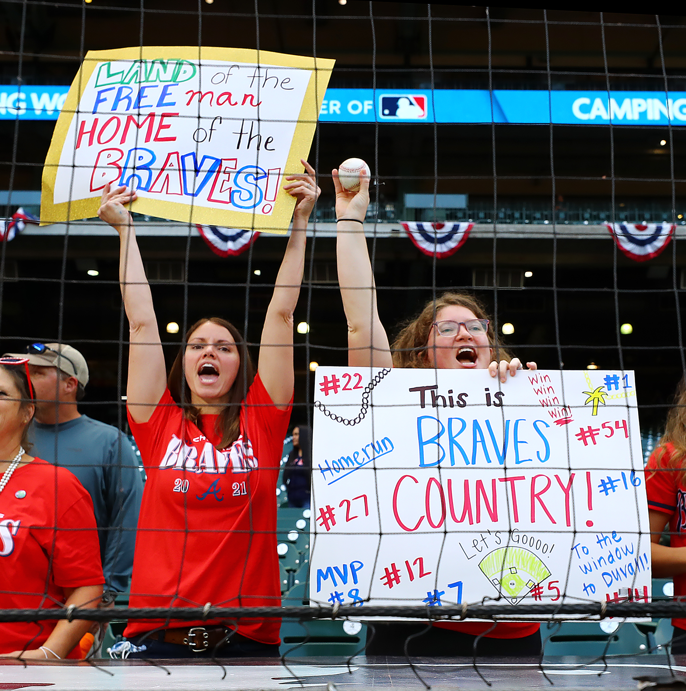 Photos: Scenes From World Series Game 6 – Houston Public Media