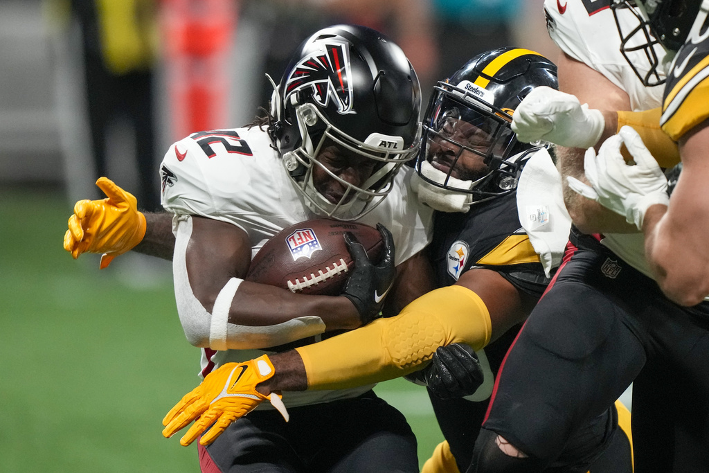 Steelers QB Kenny Pickett continues stellar preseason as Pittsburgh beats  Atlanta 24-0