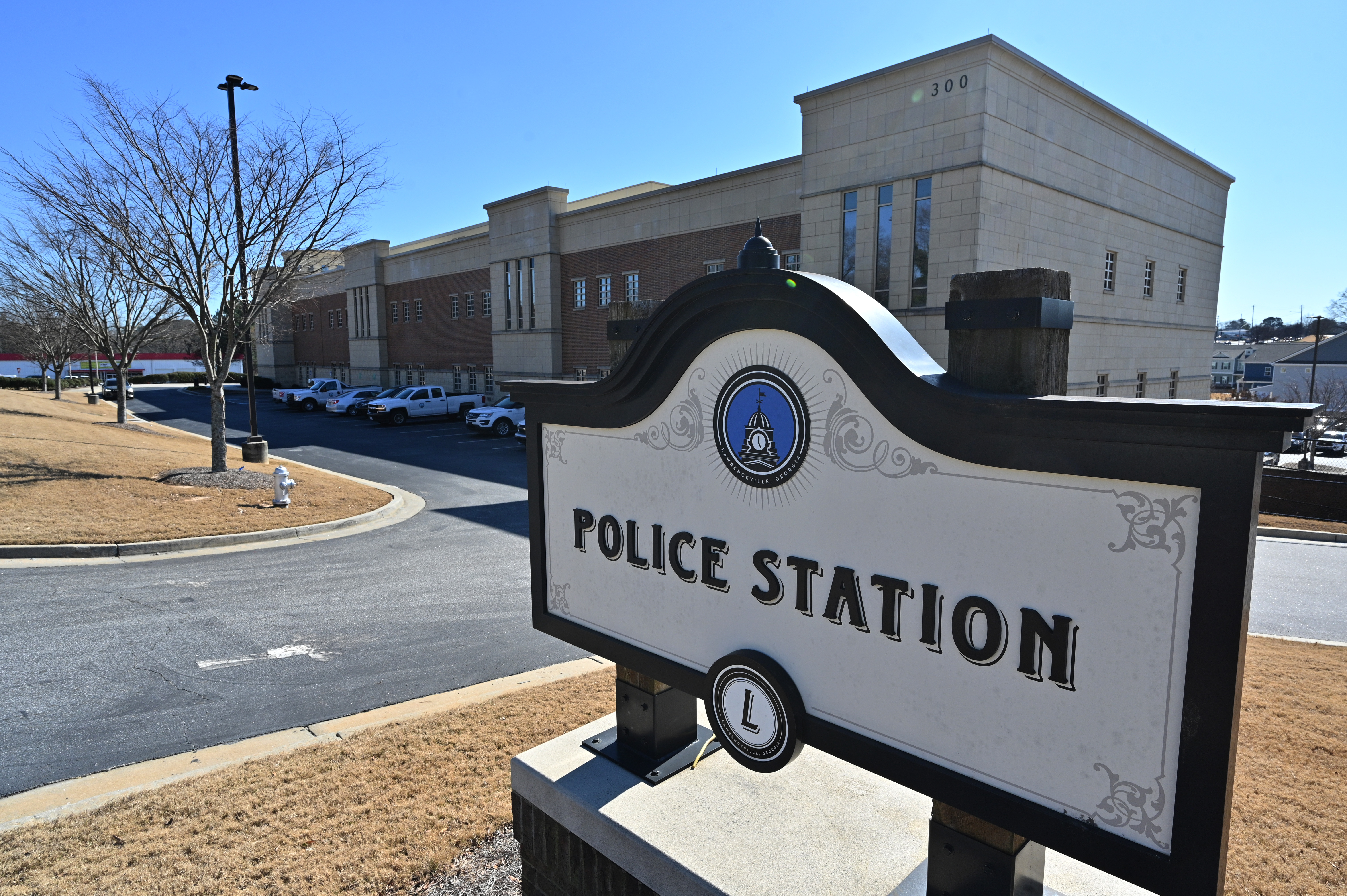 In late January, Lawrenceville City Manager Chuck Warbington sent an email to police personnel regarding the sexual harassment investigation, saying that “no city employee shall discuss this directly or indirectly with the media." A “clarification” memo sent via email on March 2 said they had the right to speak as private citizens. (Hyosub Shin / Hyosub.Shin@ajc.com)