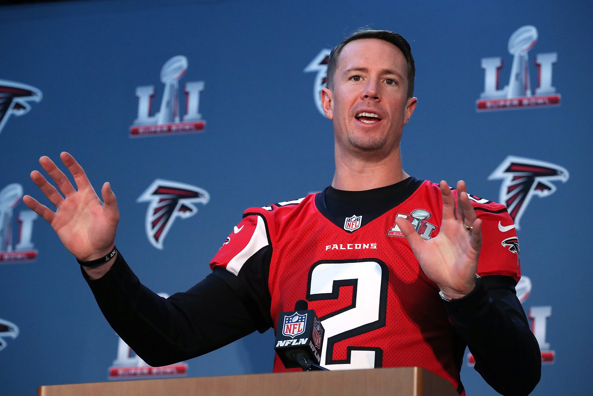 Devonta Freeman, other Falcons players share meanings behind jersey numbers  - The Falcoholic