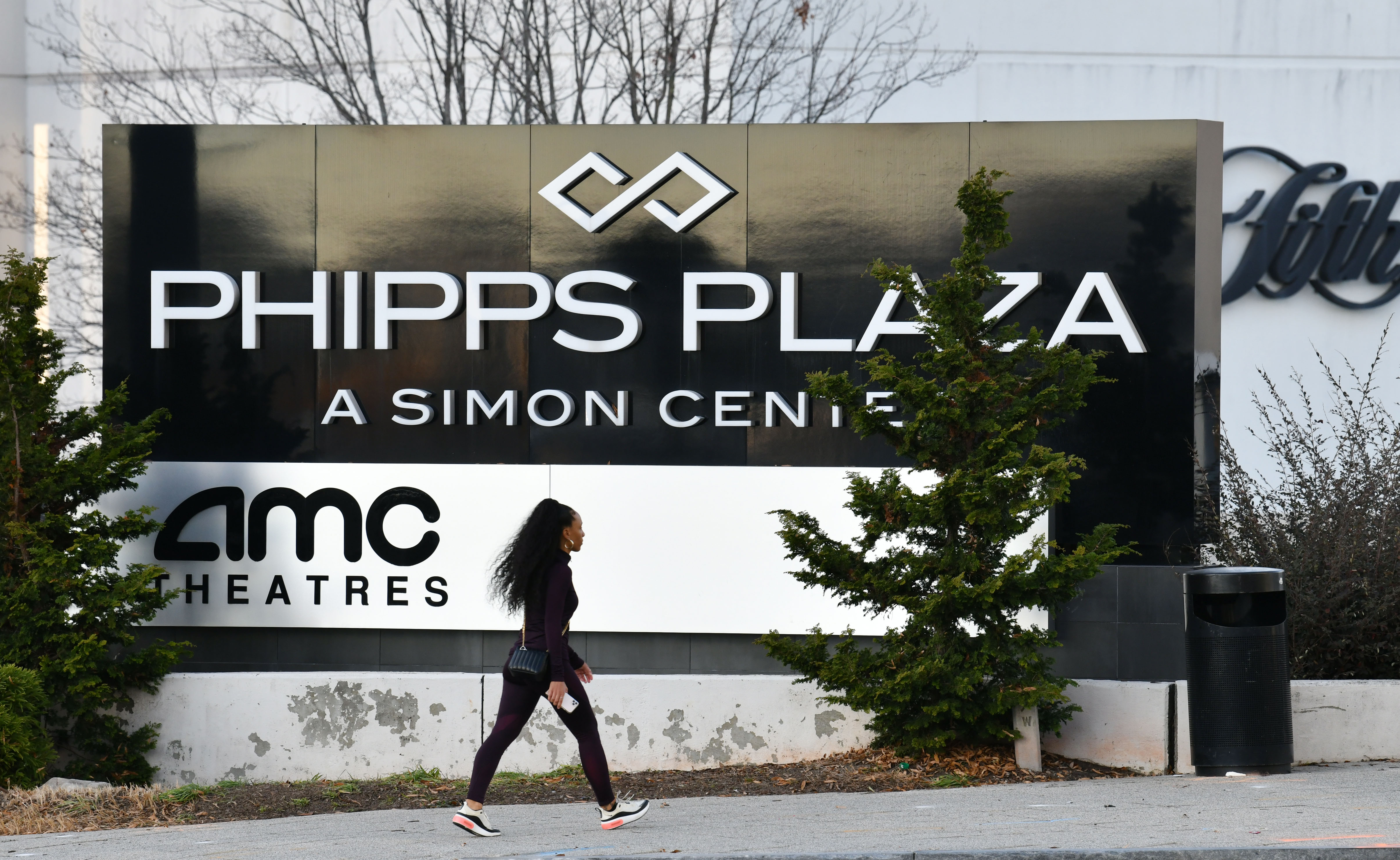 Welcome To Phipps Plaza - A Shopping Center In Atlanta, GA - A