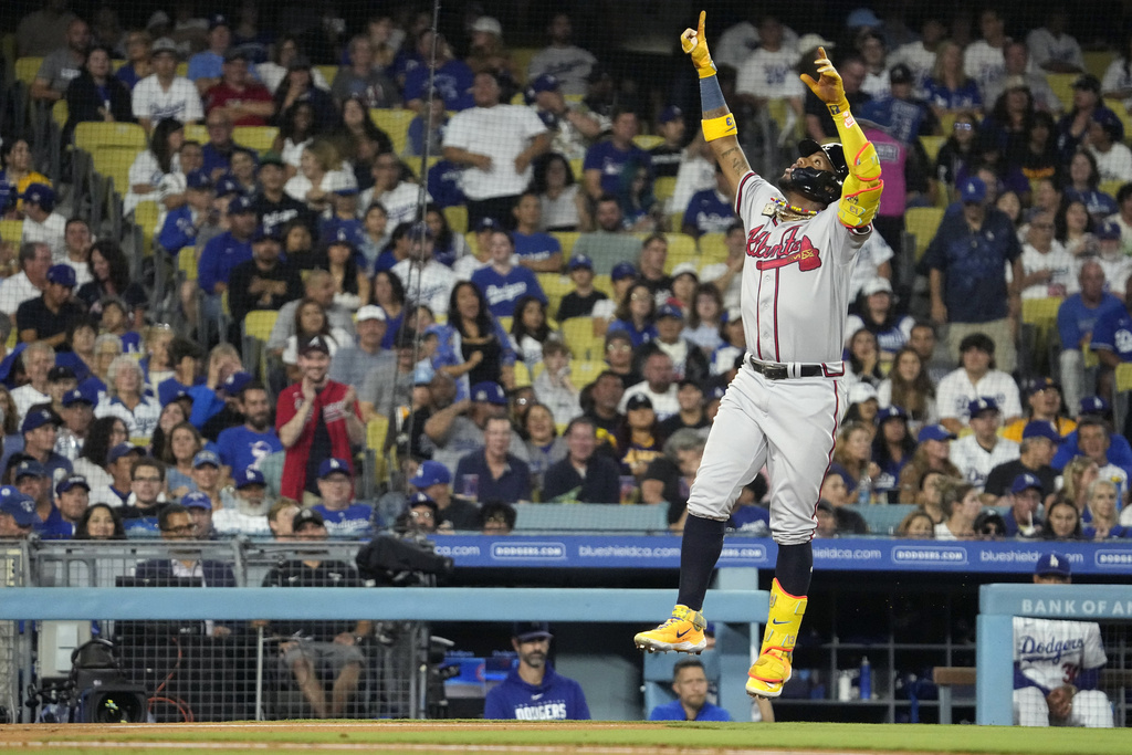 Atlanta Braves starting pitcher Max Fried (54) reacts during a MLB game  against the Los Angeles Dodgers, Tuesday, April 19, 2022, at Dodger  Stadium, i Stock Photo - Alamy