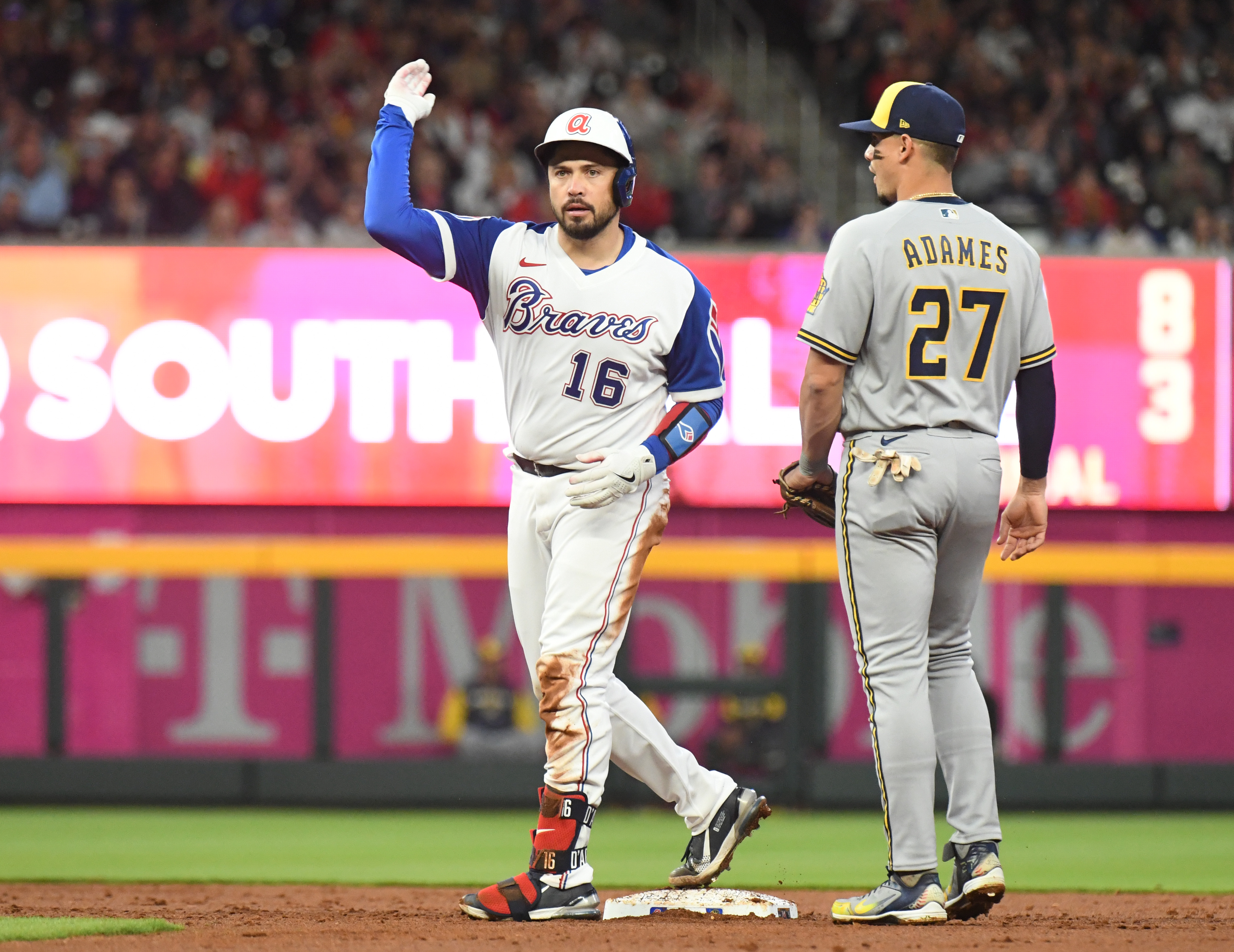 Braves edge Brewers, Ronald Acuña earns praise from LeBron James