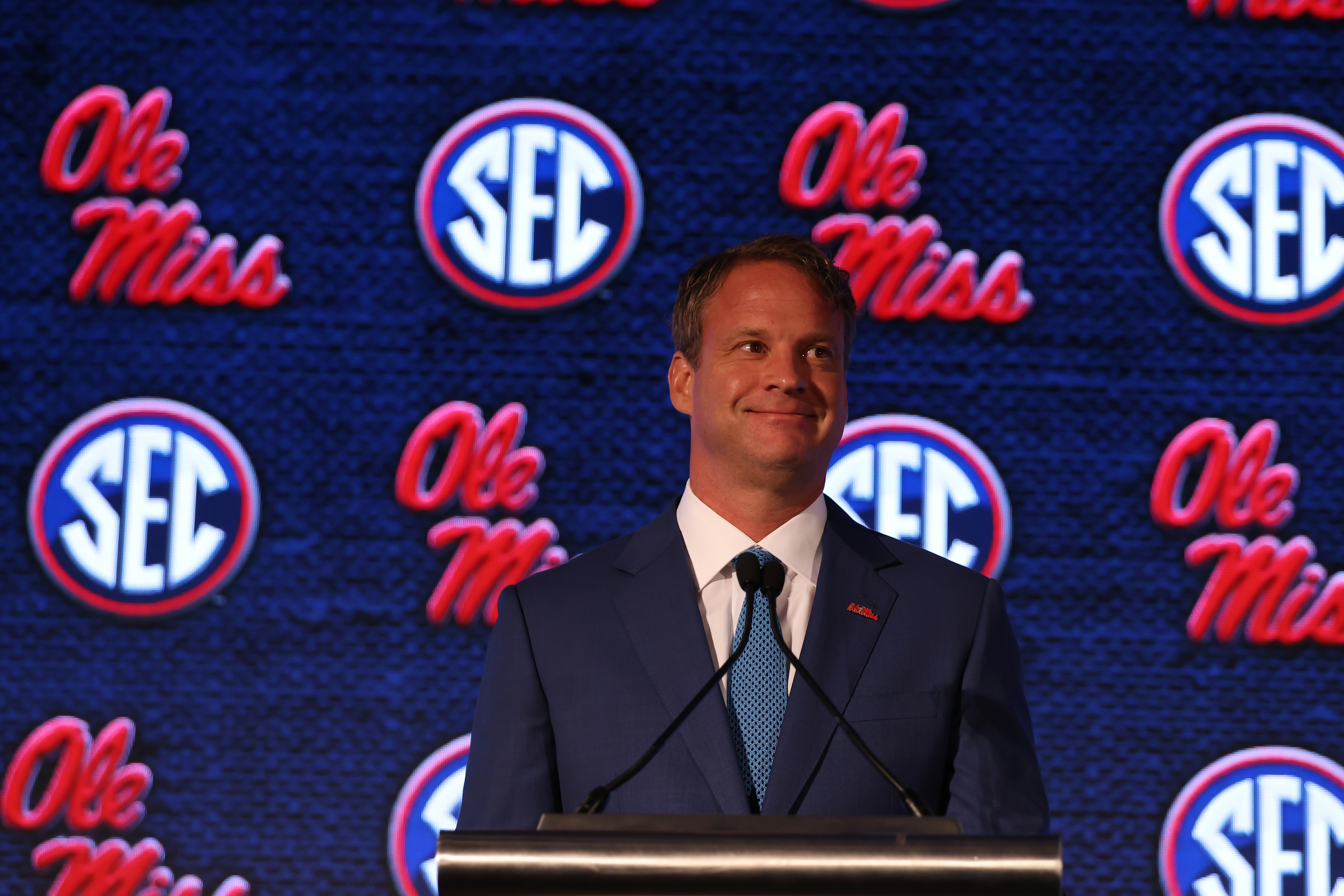 JT Daniels, Jordan Davis to represent UGA at SEC Media Days