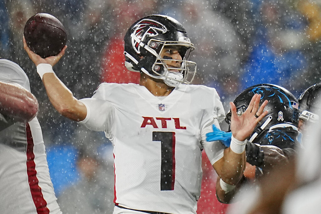 Panthers pound the Falcons in NFC South battle