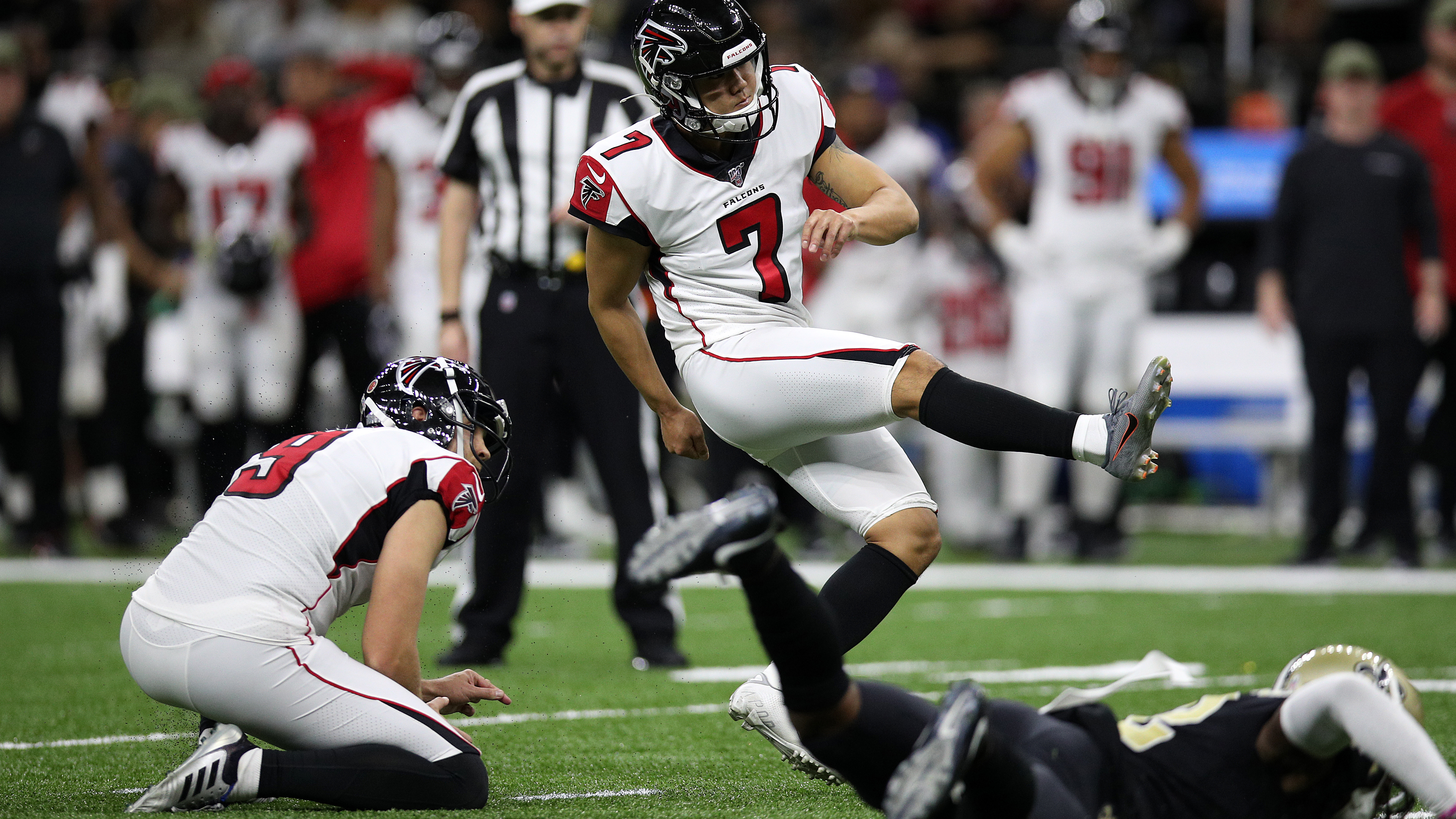 Younghoe Koo wins NFC Special Teams Player of the Week in his first Falcons  game - The Falcoholic