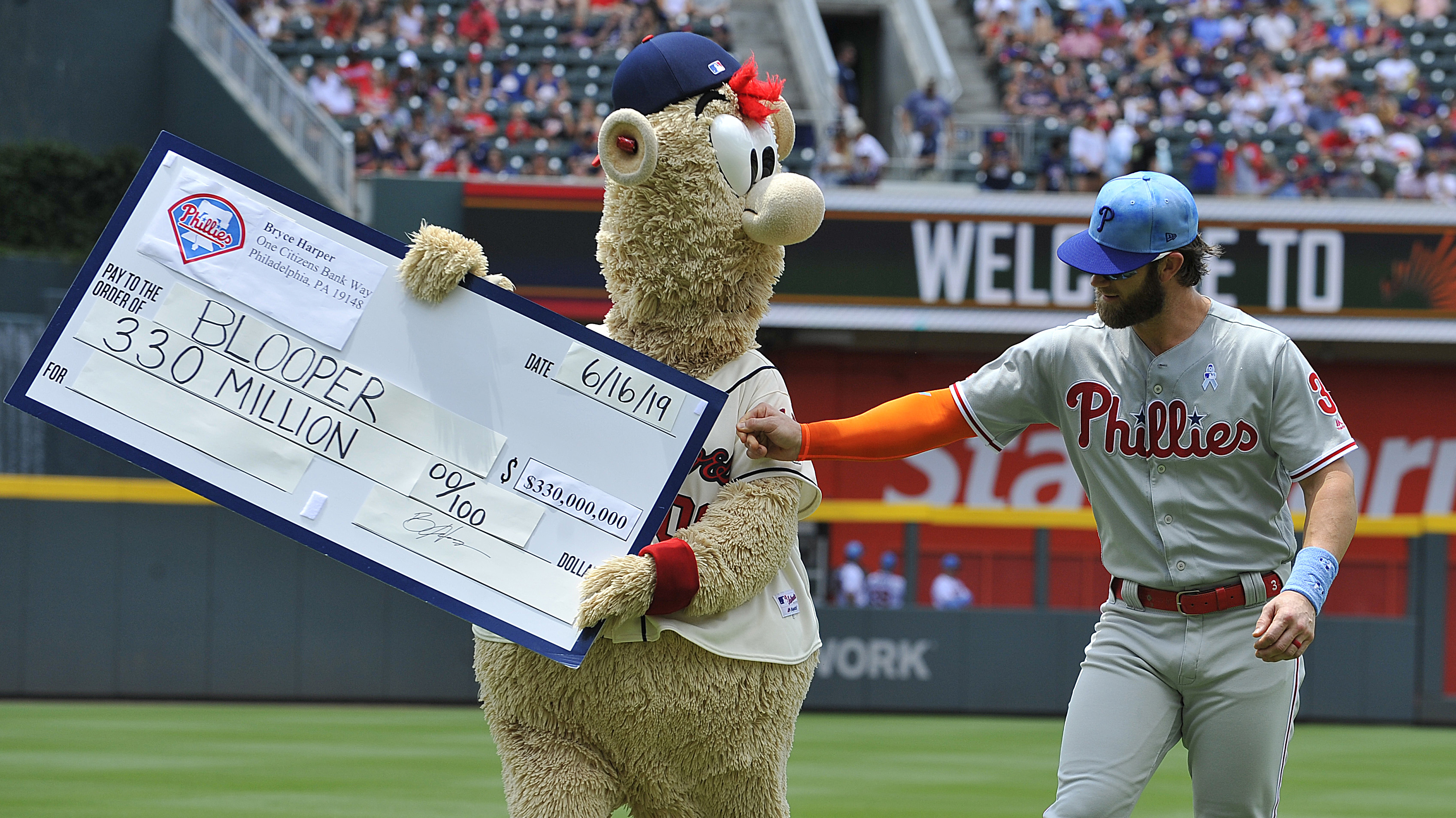 WATCH: Braves mascot fools Bryce Harper into signing away his money –  WSB-TV Channel 2 - Atlanta