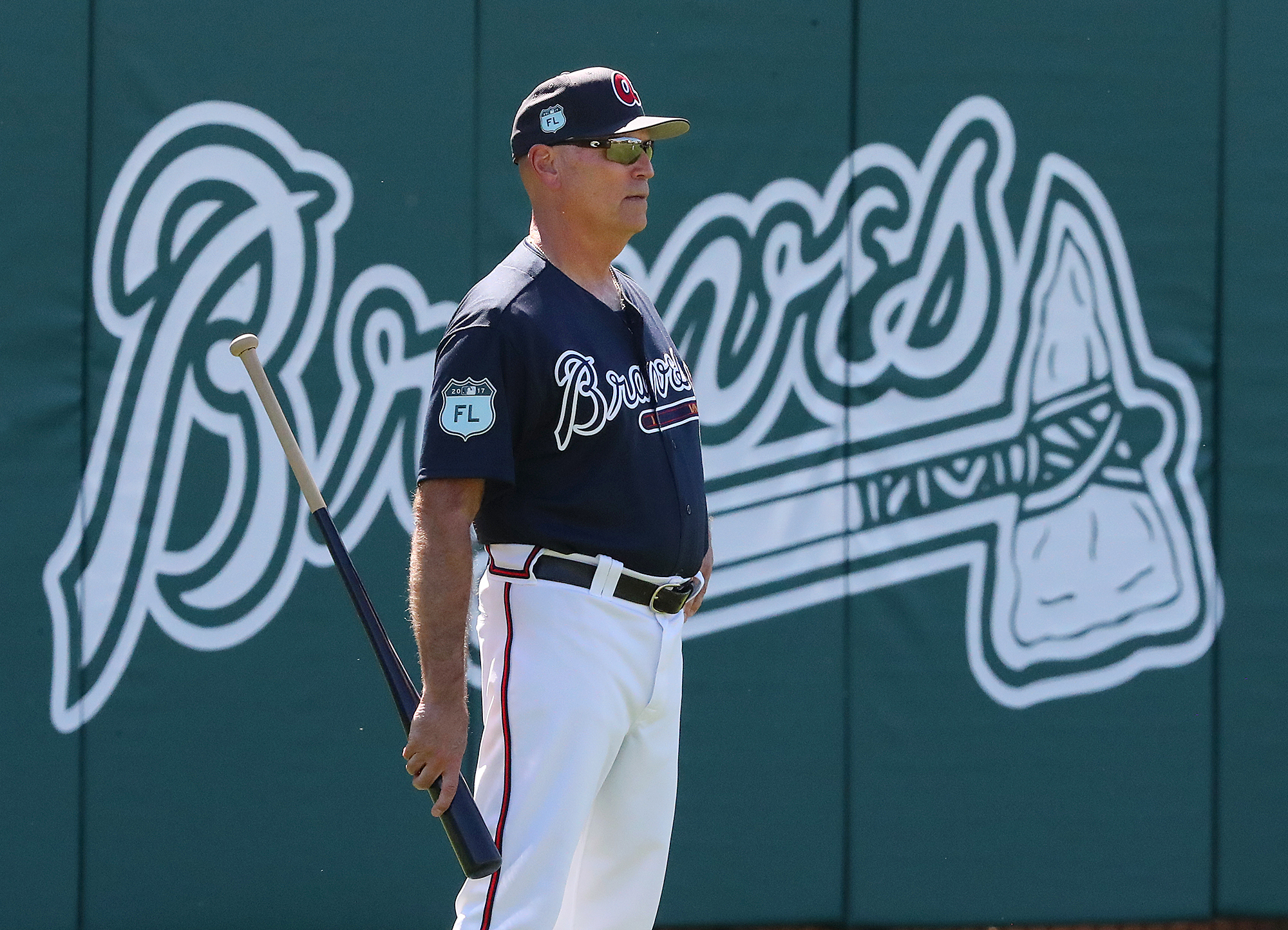 Braves fire Fredi Gonzalez after 9-28 start, to name Brian Snitker interim  manager