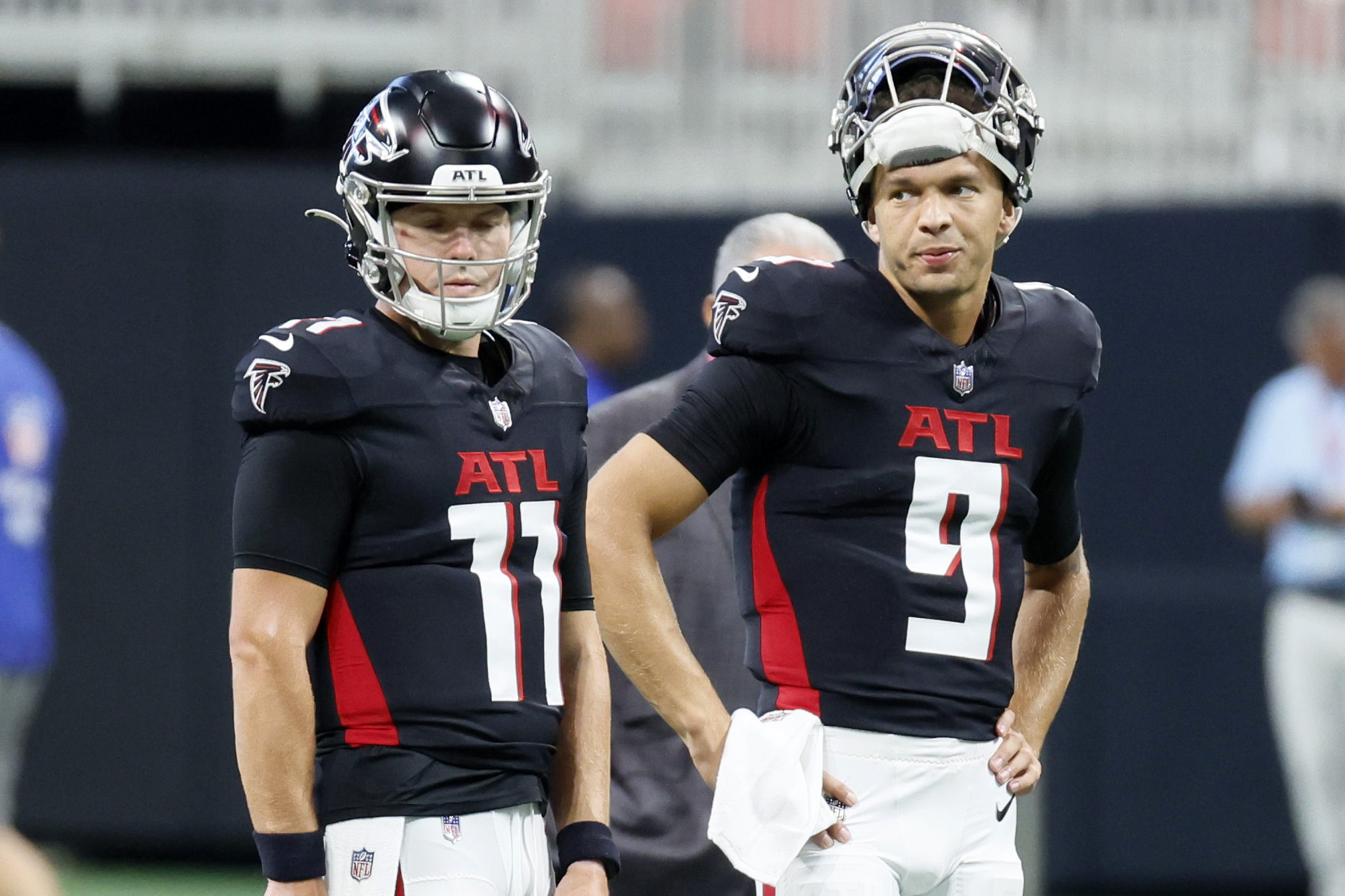 Atlanta Falcons need to ditch their black on black uniforms