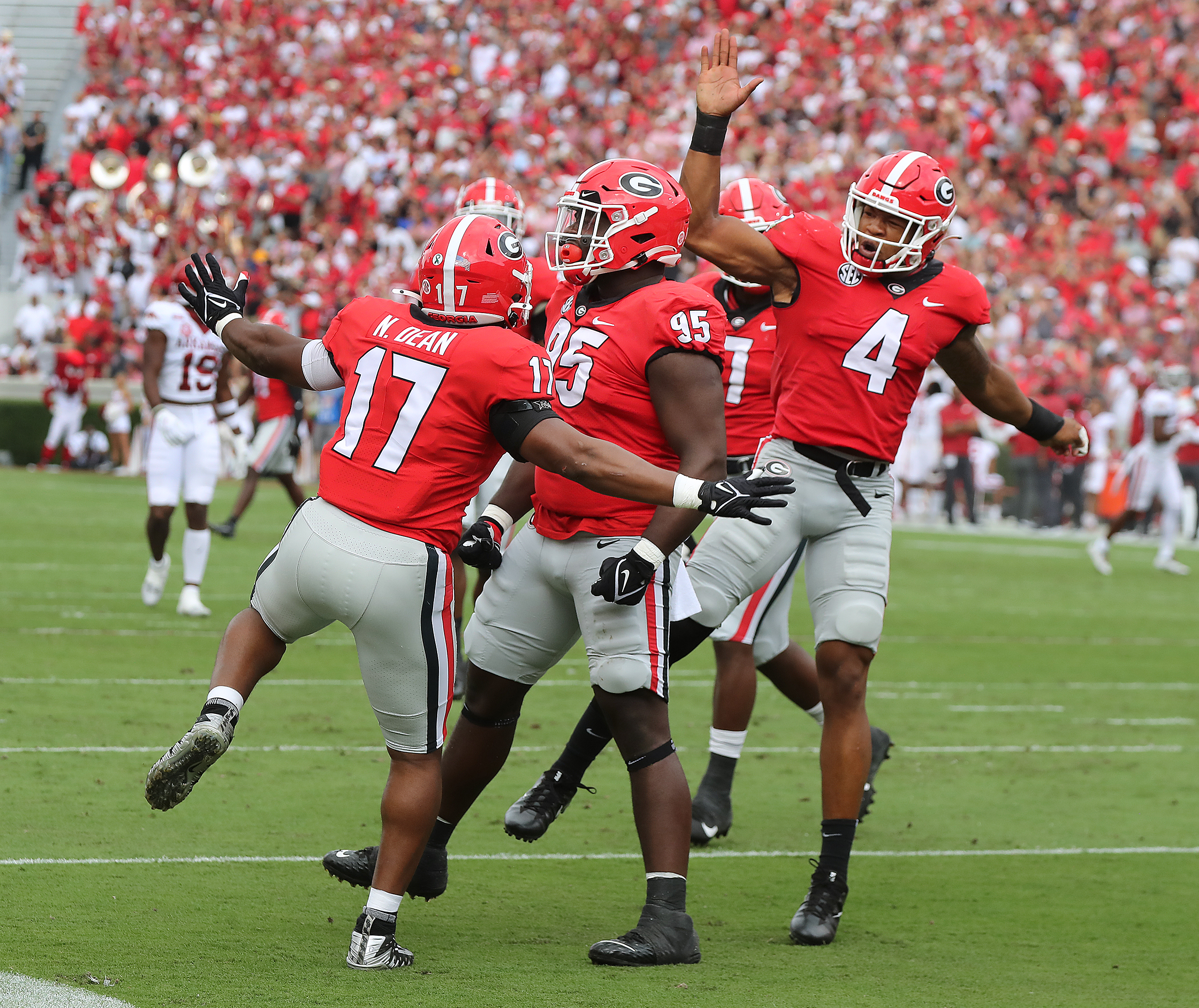 Georgia Bulldogs Dominate Arkansas Razorbacks, 37-0 - The New York Times