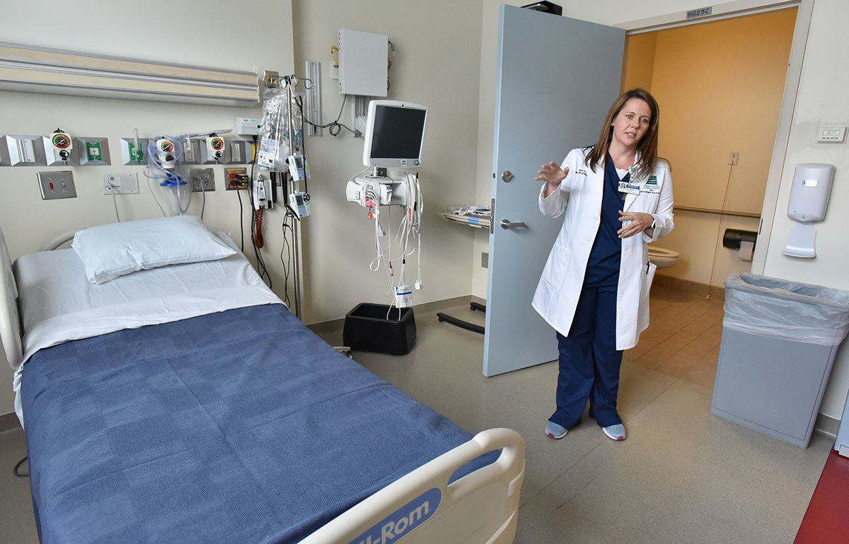 July 26, 2019 Decatur - Sharon Vanairsdale, program director of Serious Communicable Diseases Unit, speaks in the room, where medical missionary and Ebola patient Dr. Kent Brantly was treated five years ago, at Emory University's Serious Communicable Diseases Unit on Friday, July 26, 2019. Five years ago Aug. 2, medical missionary Dr. Kent Brantly became the first Ebola patient to set foot on American soil. Brantly was a very sick man. He had acquired the deadly Zaire strain of Ebola while working with patients at a Liberian hospital, and the disease was destroying his body, causing a life-threatening metabolic imbalance and heart arrhythmia. But this was a moment an Emory team of infectious disease specialists, had long been preparing for ââ¬â over a decade in fact. (Hyosub Shin / Hyosub.Shin@ajc.com)