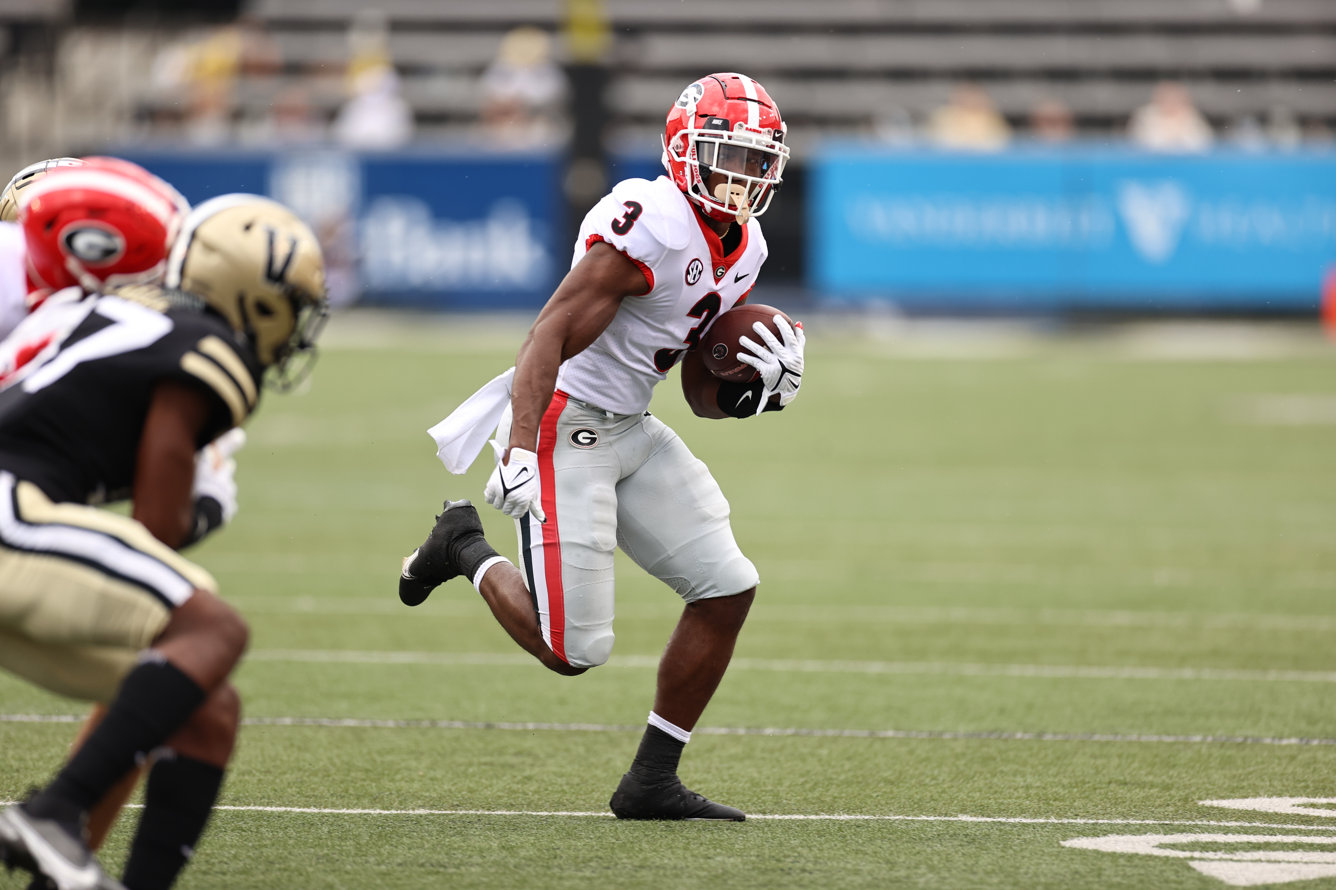 watch 3 bold predictions for georgia football arkansas