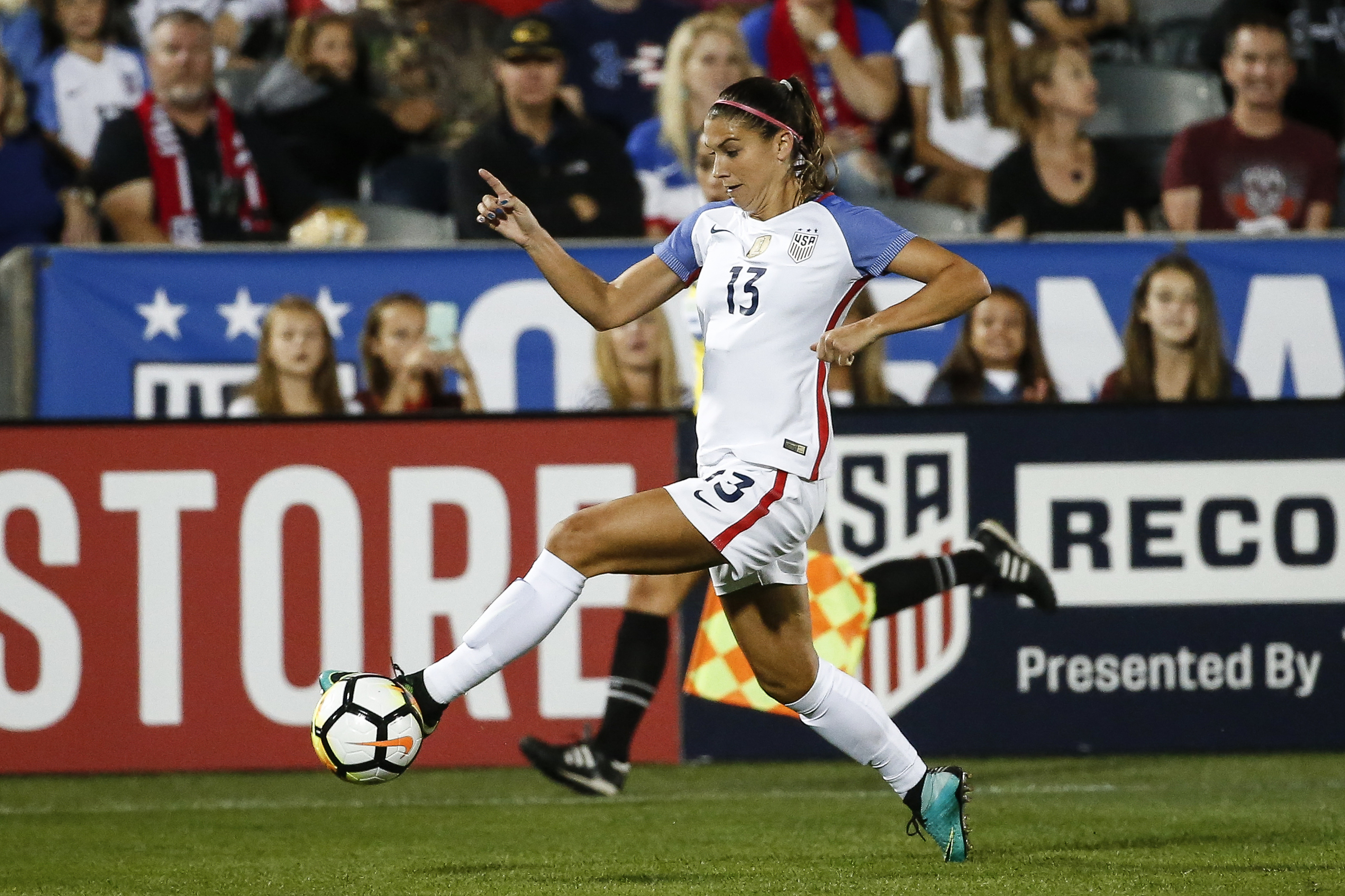 Atlanta Hawks - U.S. Soccer's Mallory Pugh and Atlanta