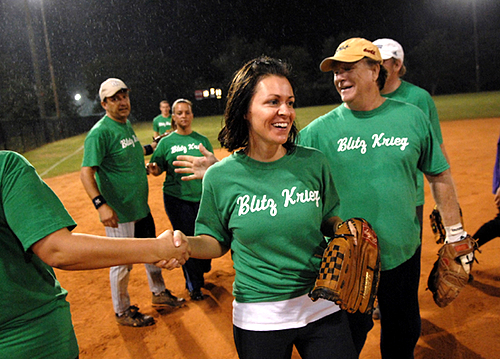 Tim Hudson's wife thanks player who injured her husband