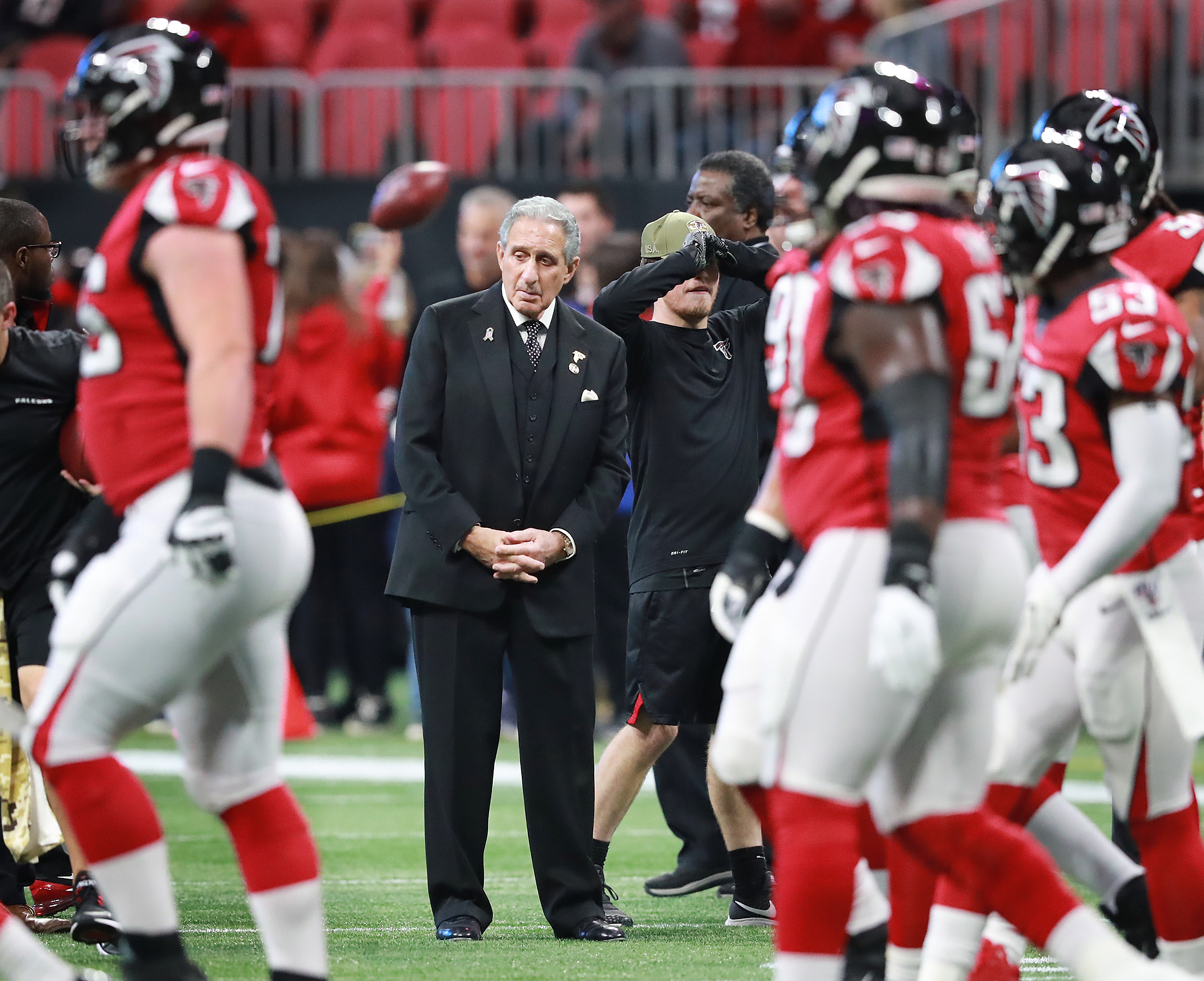 Arthur Blank not amused by Patriots' jab at Falcons on Super Bowl ring