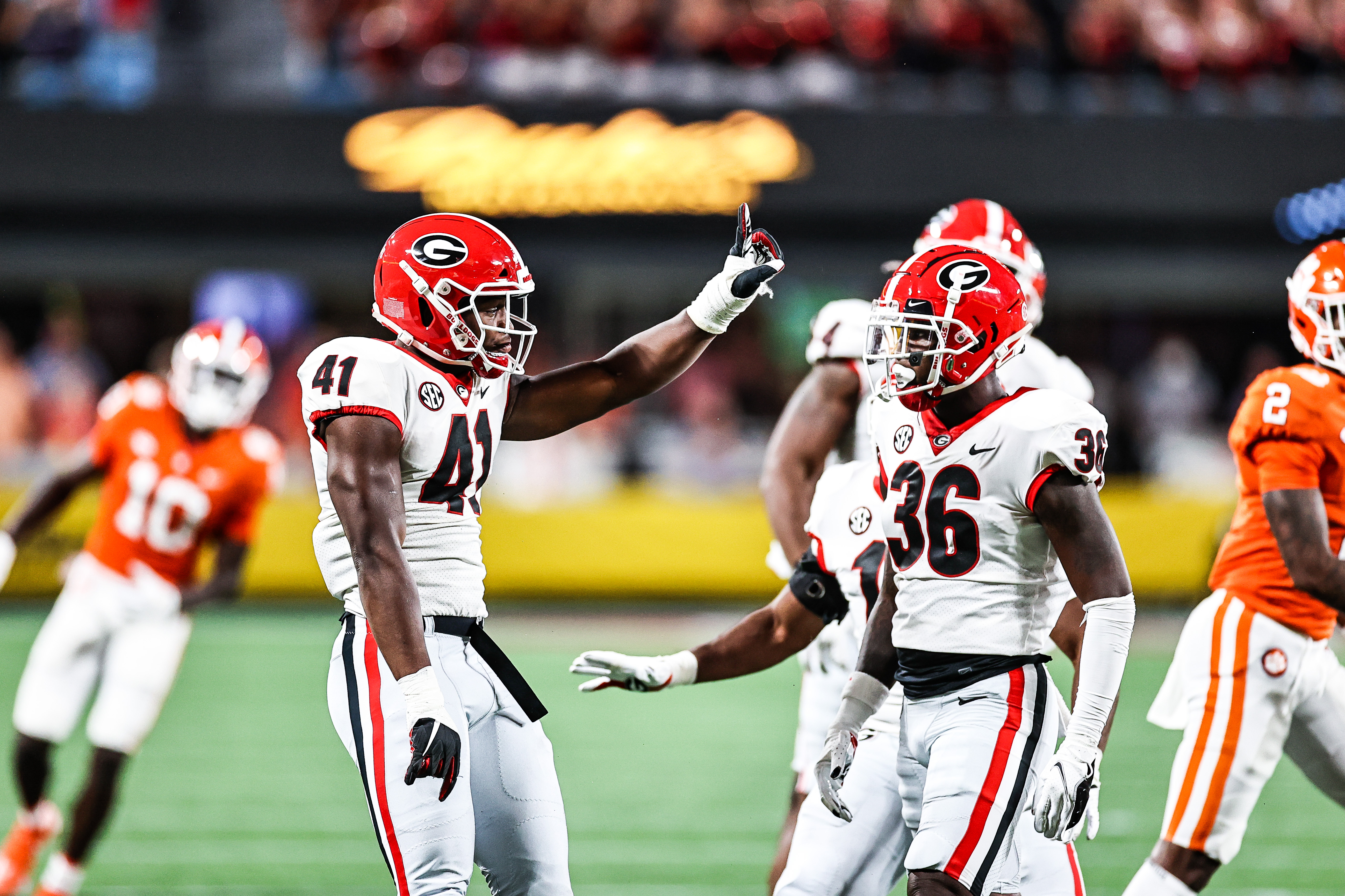 Dolphins Draft 2022: Miami picks Georgia linebacker Channing Tindall - The  Phinsider