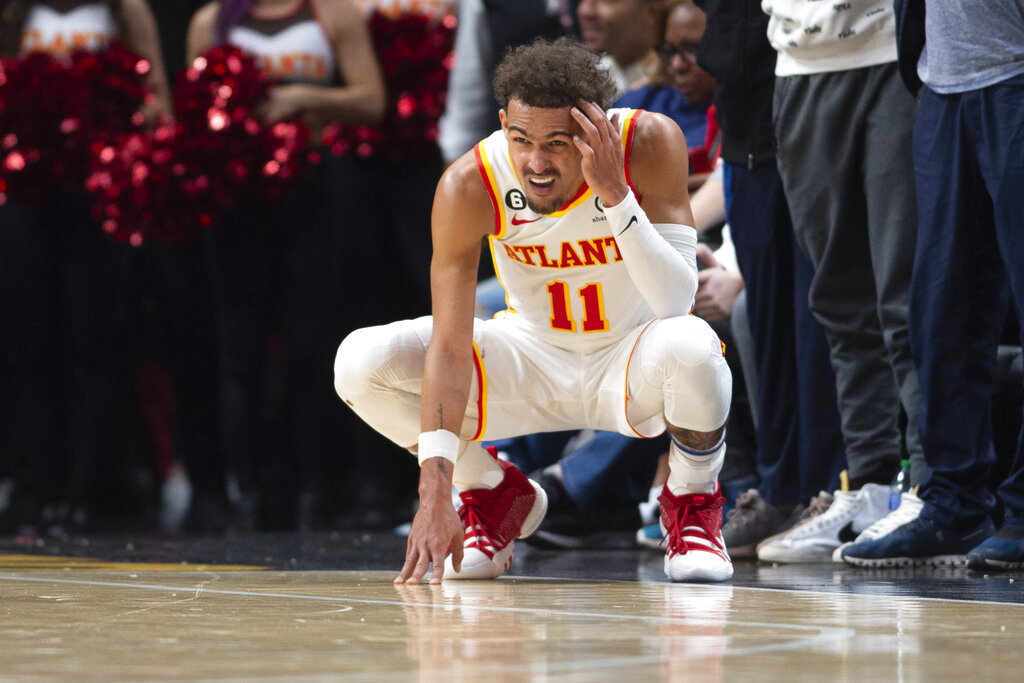 The Hawks DOUSE AJ Griffin in water after his game winner 🌊 