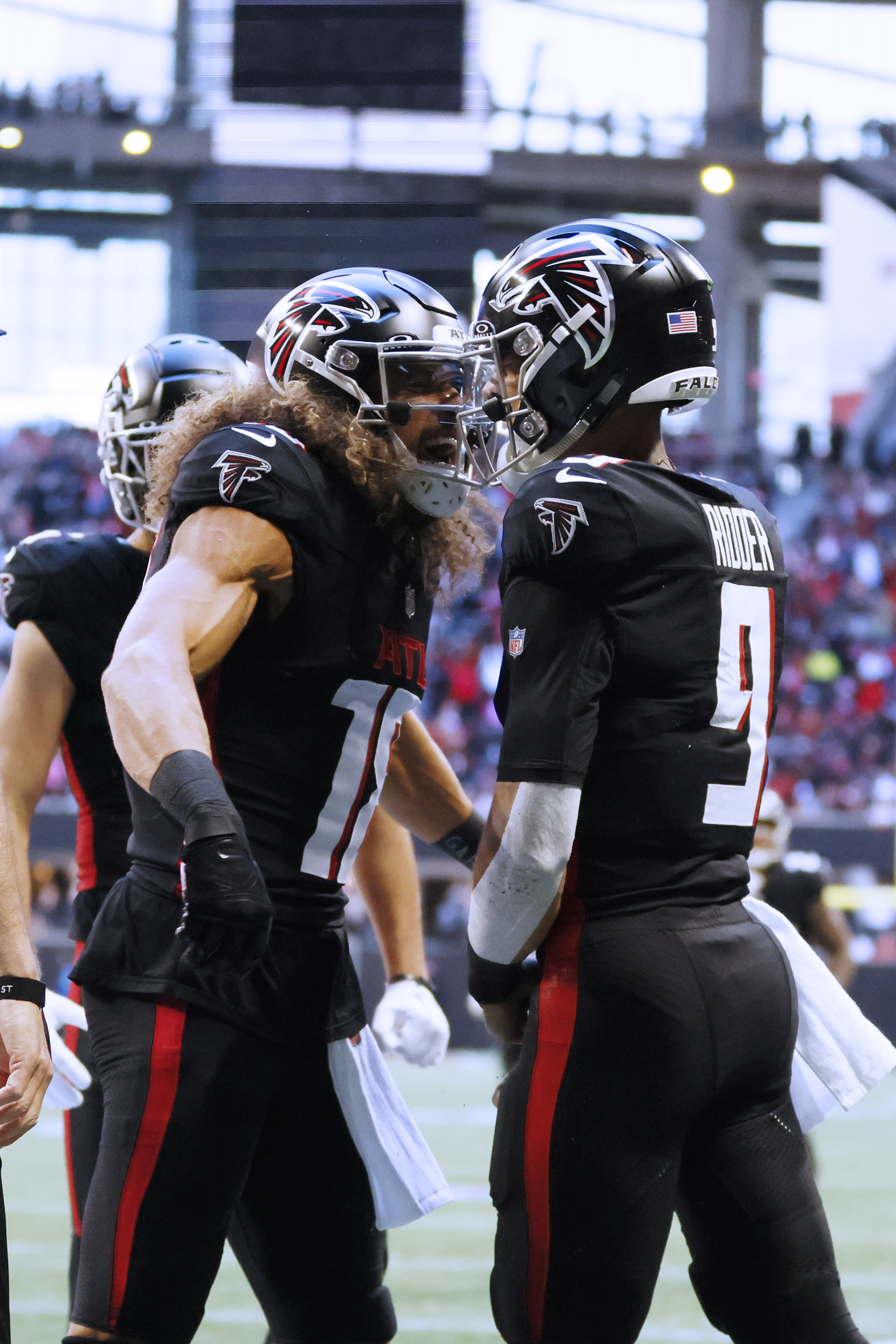 Falcons to face Saints, 2 other teams while wearing red helmets - The  Falcoholic