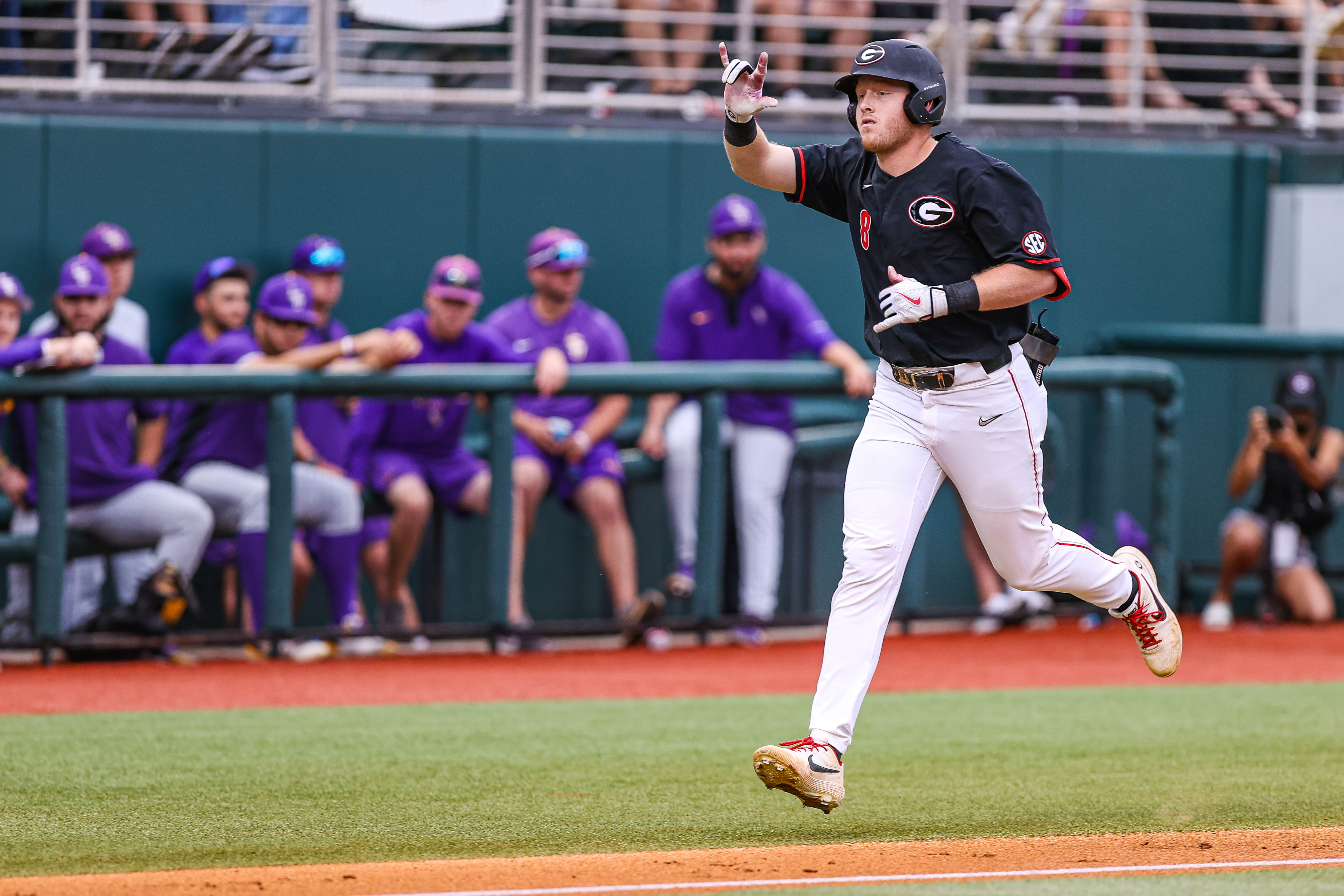 LSU baseball takes series over Georgia with 8-4 win