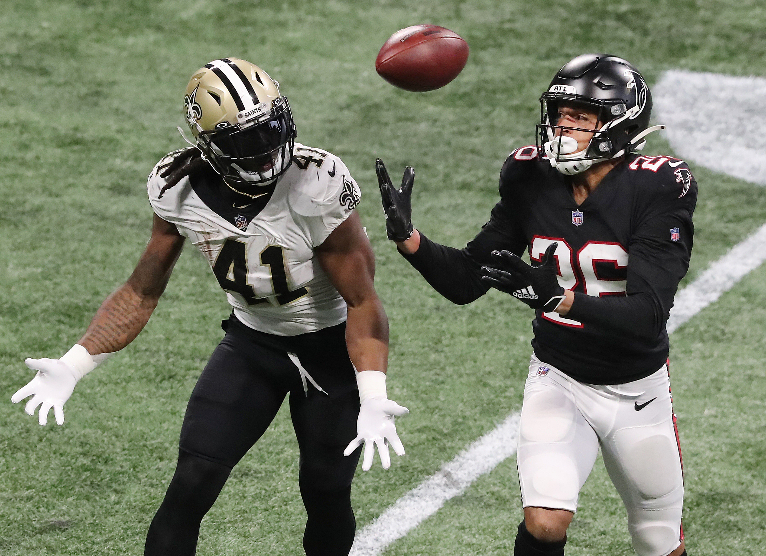 Falcons' Isaiah Oliver looking to land key role on defense