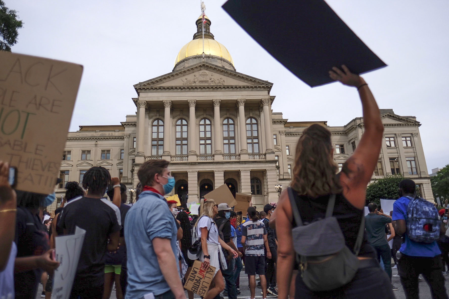 Protesters gather for a moment of silence at the Capitol on Sunday, June 7, 2020. (Photo: Ben Gray for The Atlanta Journal-Constitution)