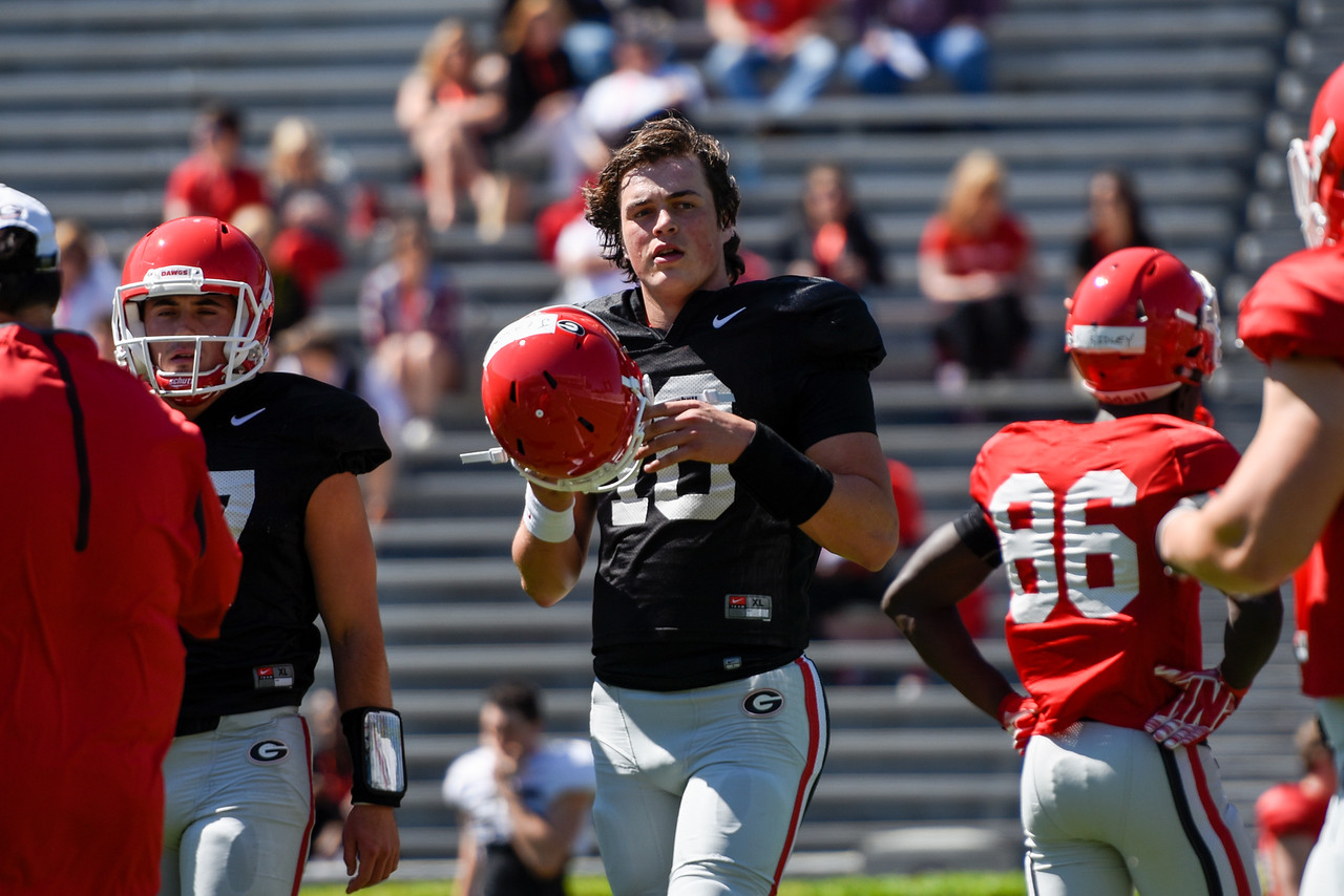 Jacob Eason wins Gatorade National Football Player of the Year, recommits  to Georgia