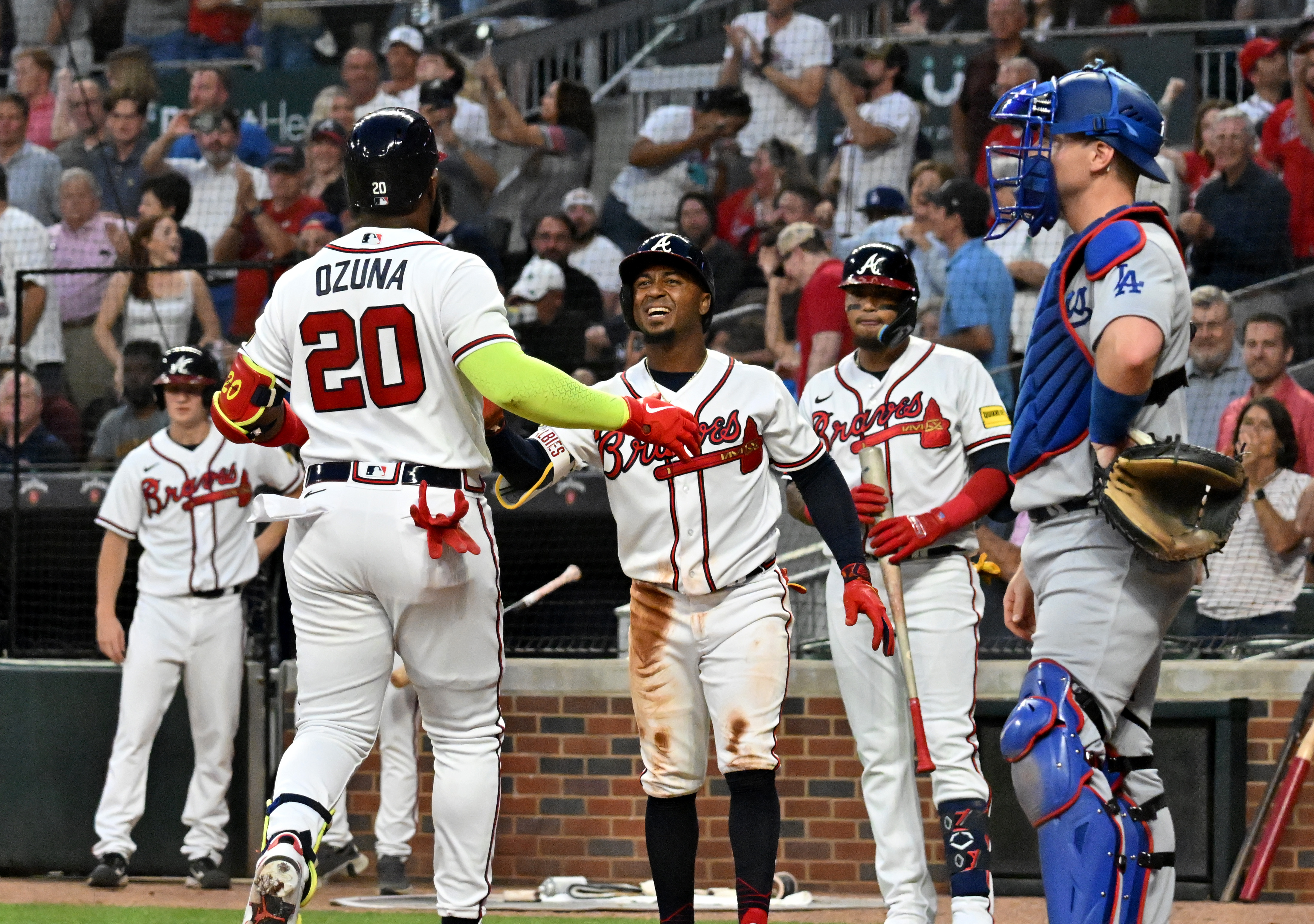 Ozzie Albies' walk-off sac fly lifts Braves over Dodgers