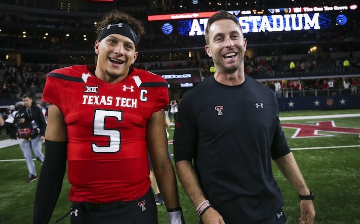 Texas Tech Welcomes Mahomes' Baby to World With Scholarship Offer