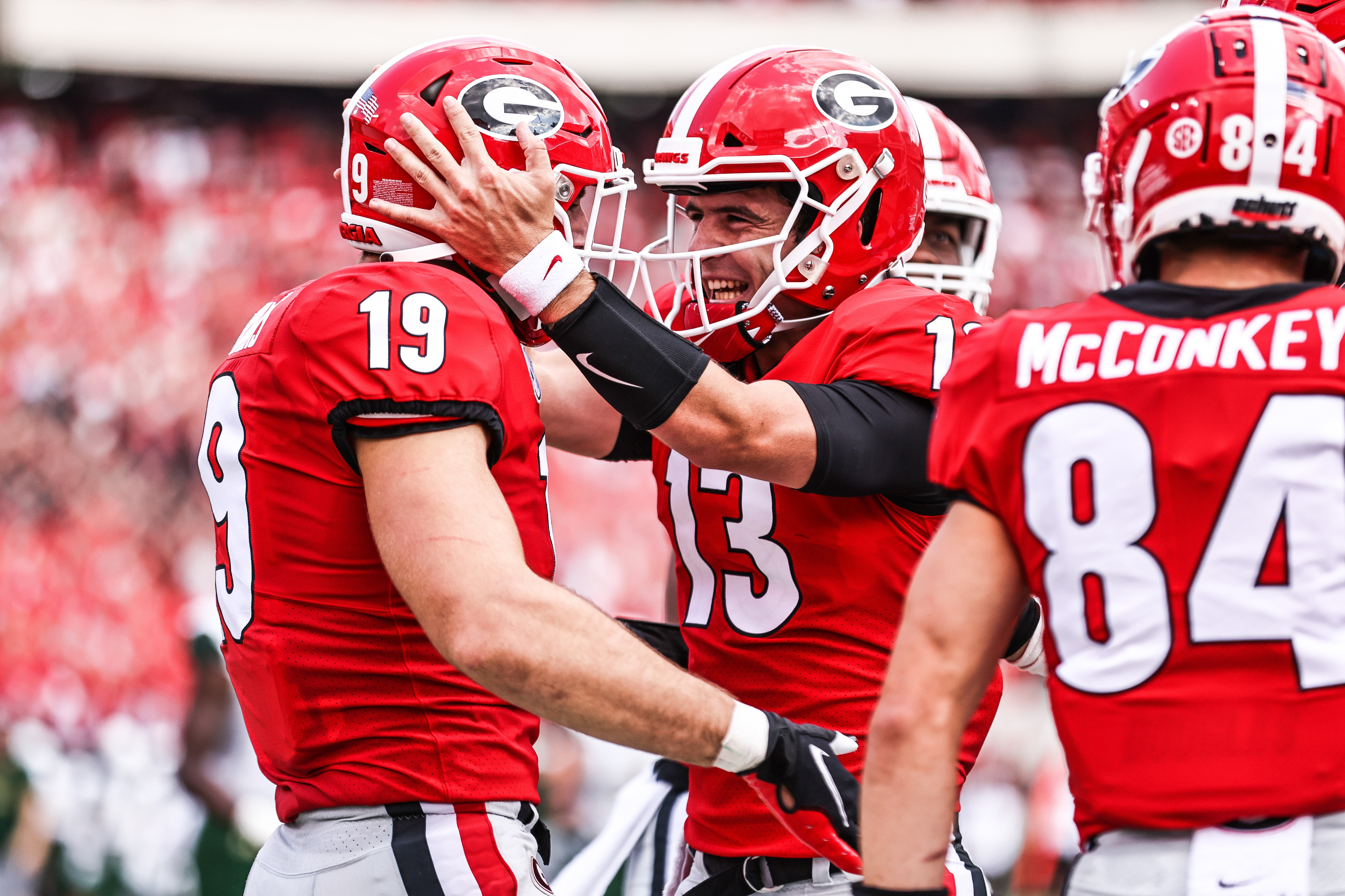 Stetson Bennett rocks new (old) Georgia jersey on SI cover: LOOK