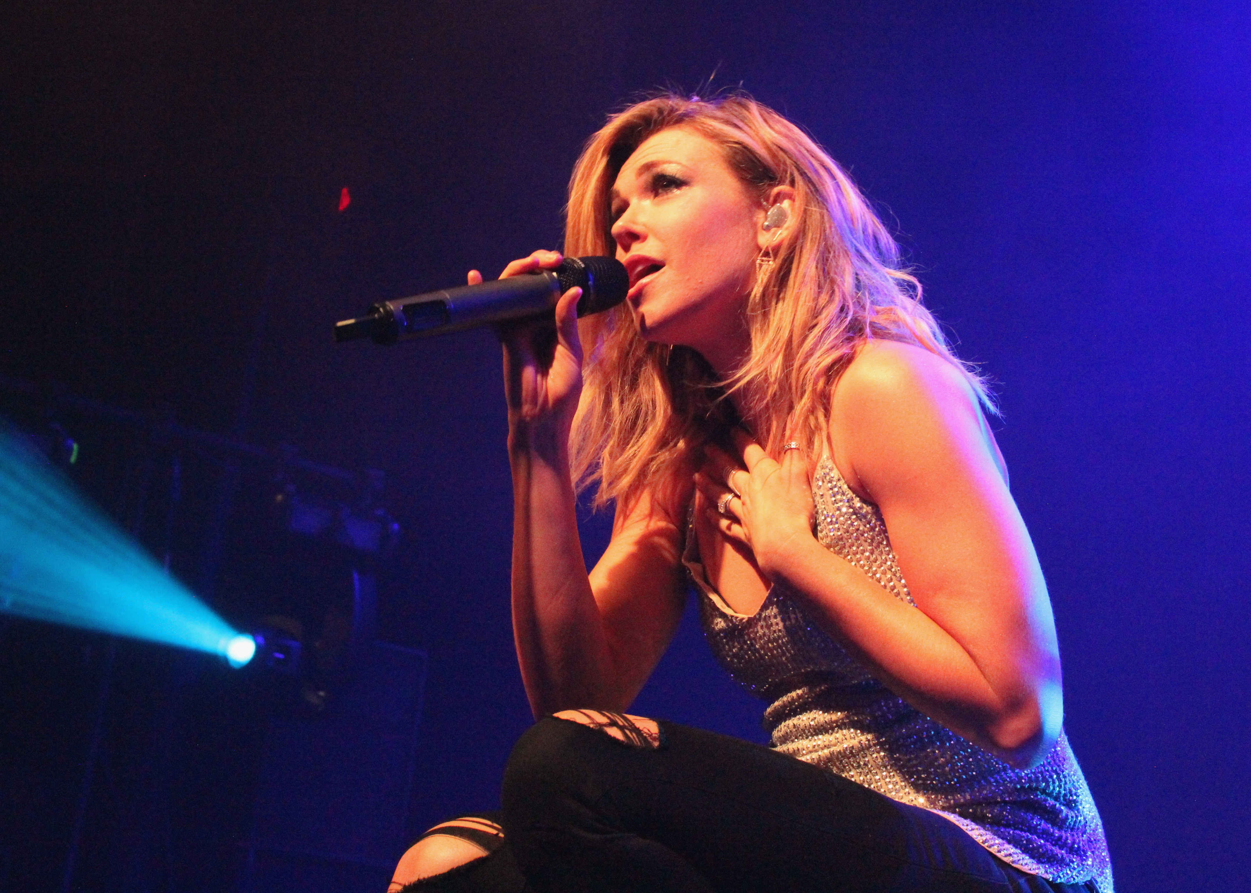 Concert review and photos: Rachel Platten charms at Center Stage show