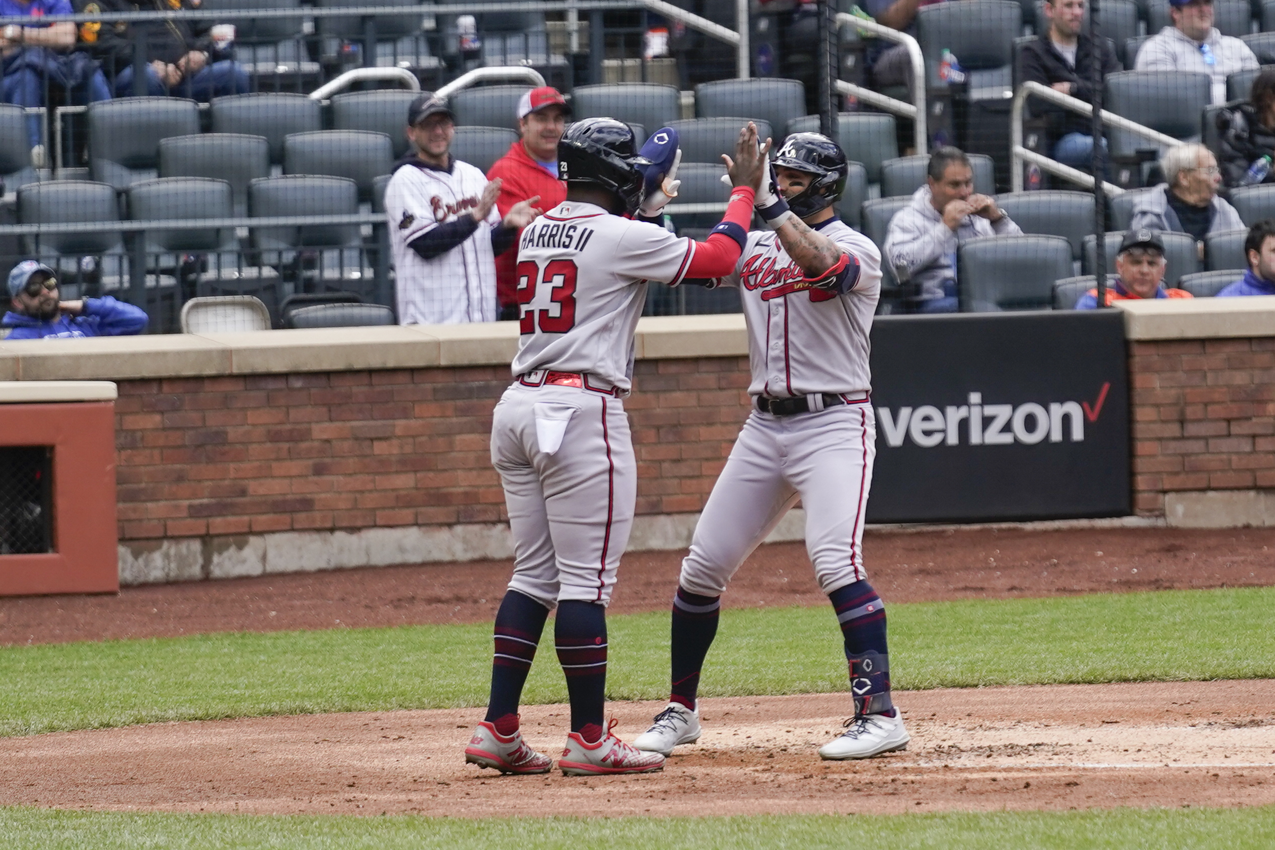 Sean Murphy (6 RBIs) blasts Braves past Mets, 9-8