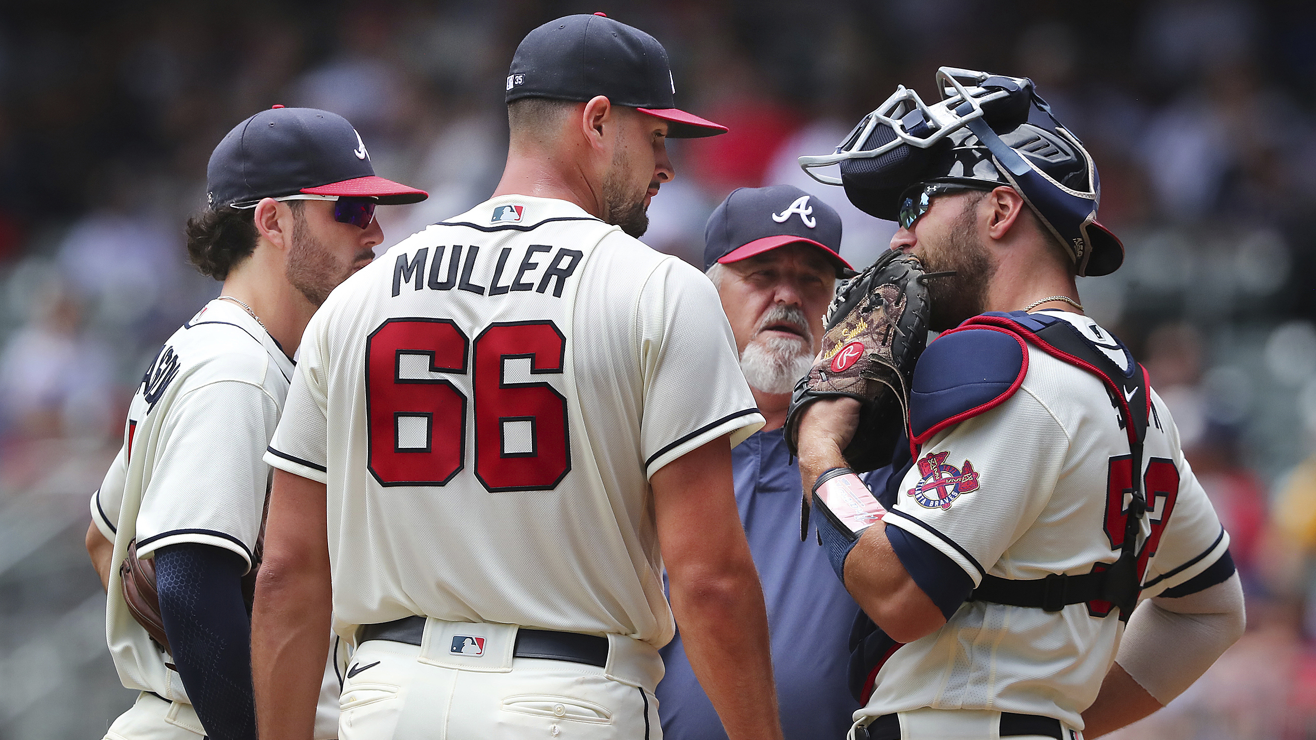 Braves strike out 15 times in loss to Padres