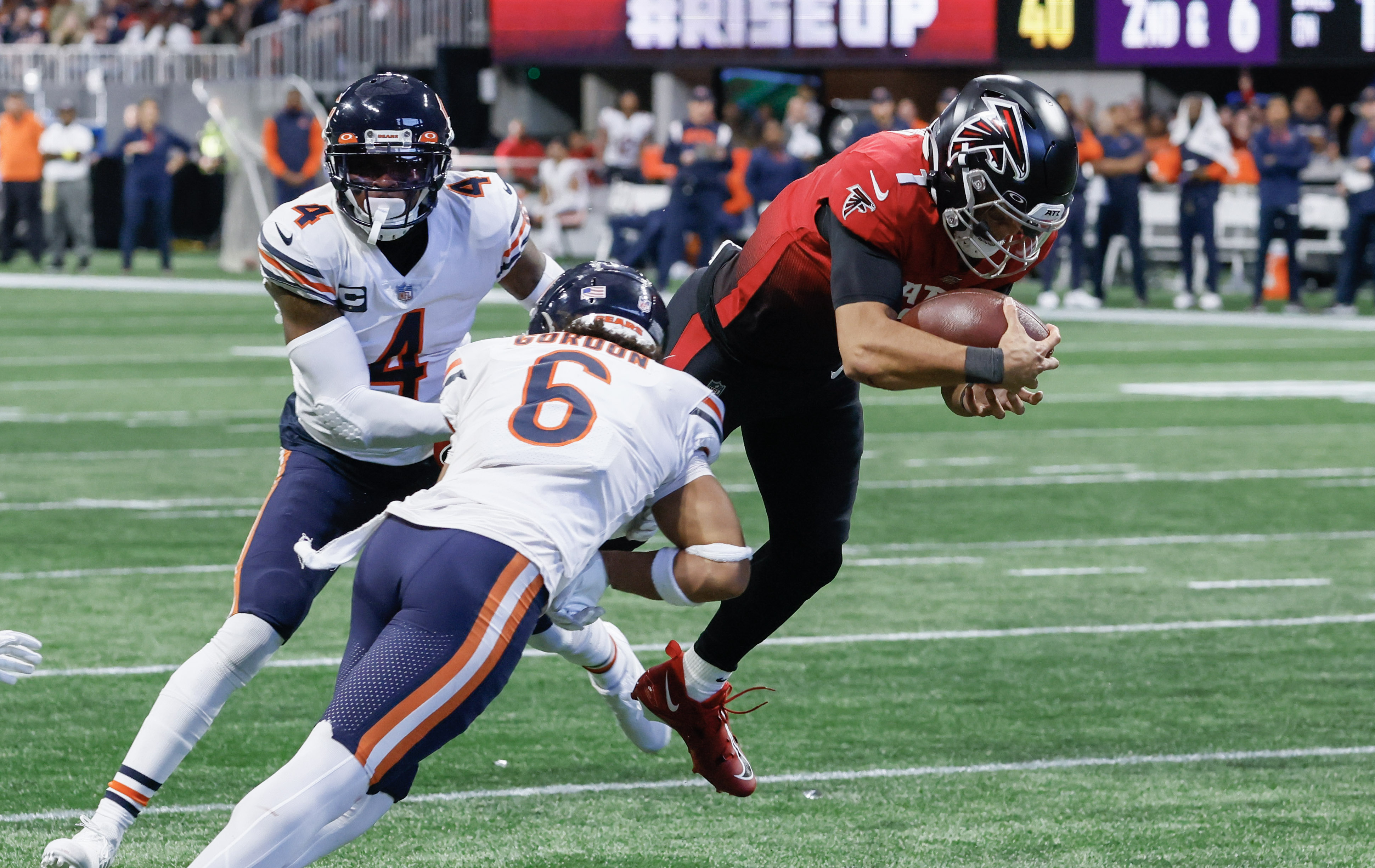 Falcons' Younghoe Koo hits late 53-yard field goal to lift Atlanta past  Justin Fields, Bears