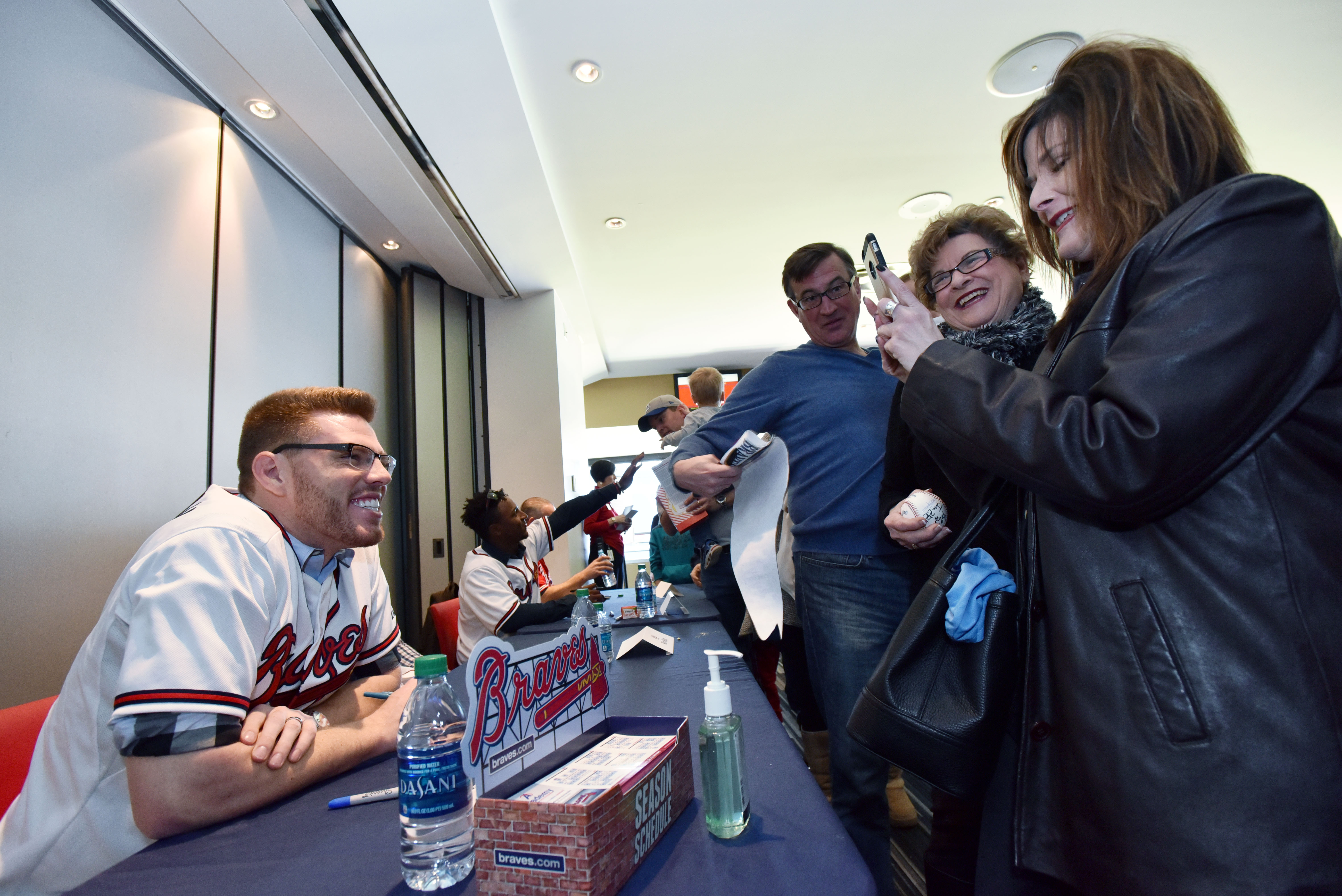 Atlanta Braves Caravan rolls into town to meet area fans