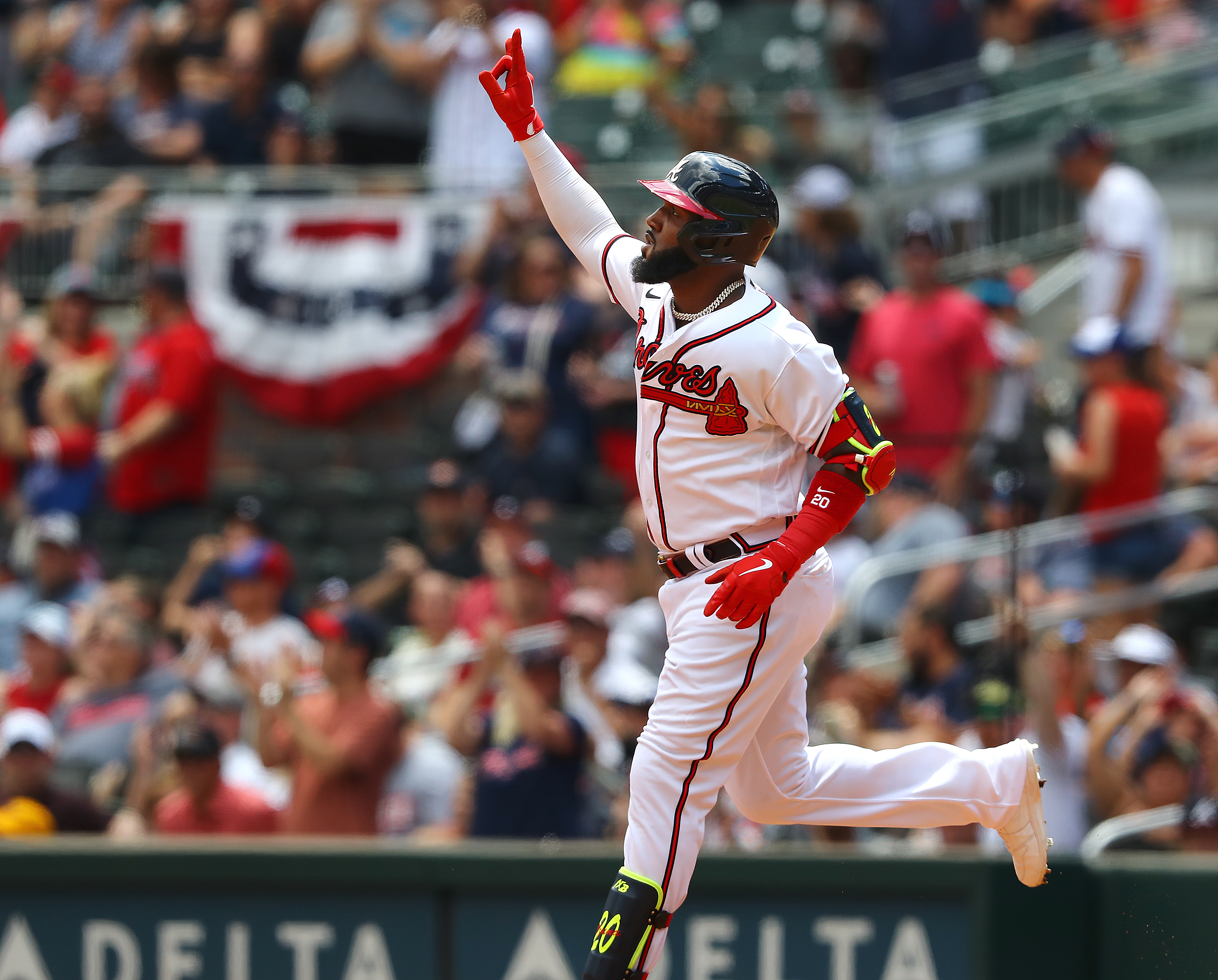 Braves' Marcell Ozuna busts out of slump with two-homer night