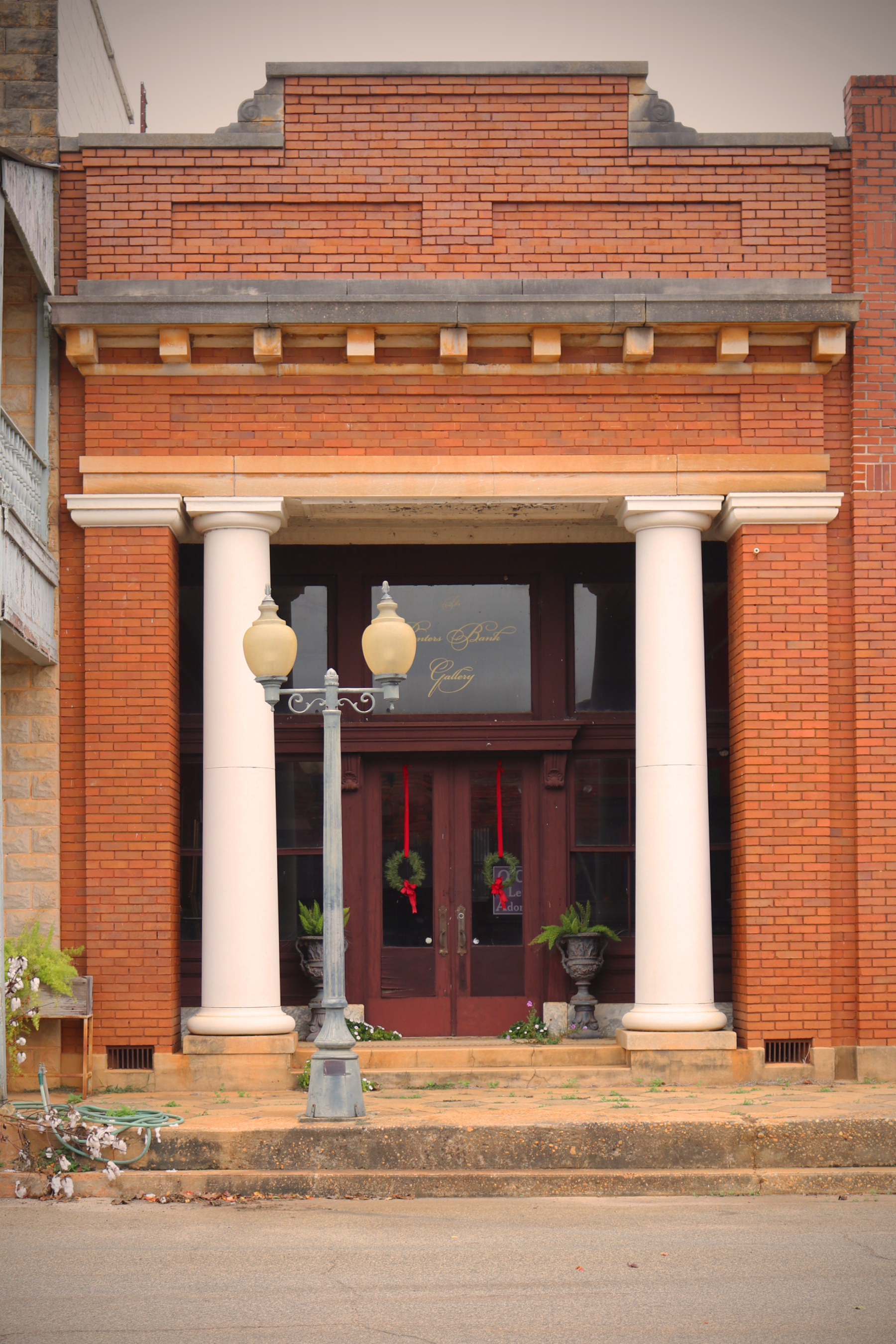Built in 1912, Pierce Exchange Bank is now the gallery and studio of June Blackstock and France Pierce.