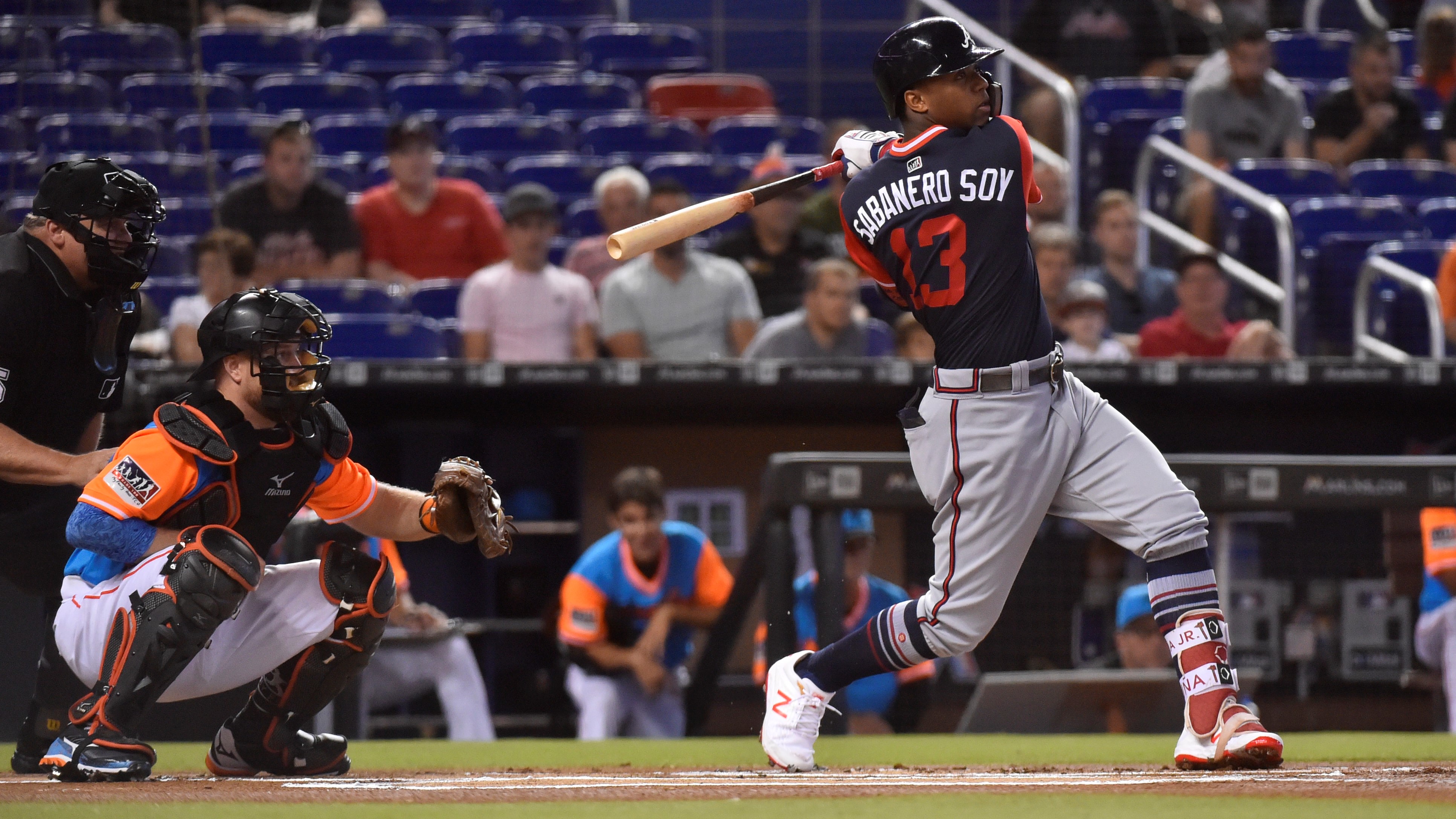 Braves' Tyler Flowers beats the Marlins