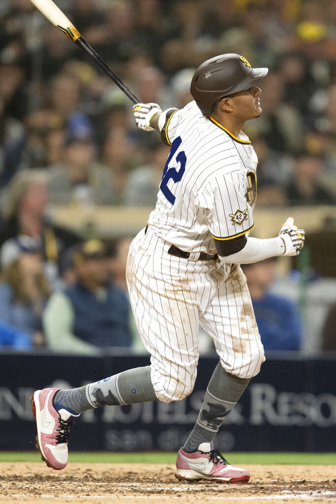 Atlanta Braves went throwback for Jackie Robinson Day at Petco Park in San  Diego during their 6-2 victory over the Padres in game 3. Both teams wore  the number 42 to honor