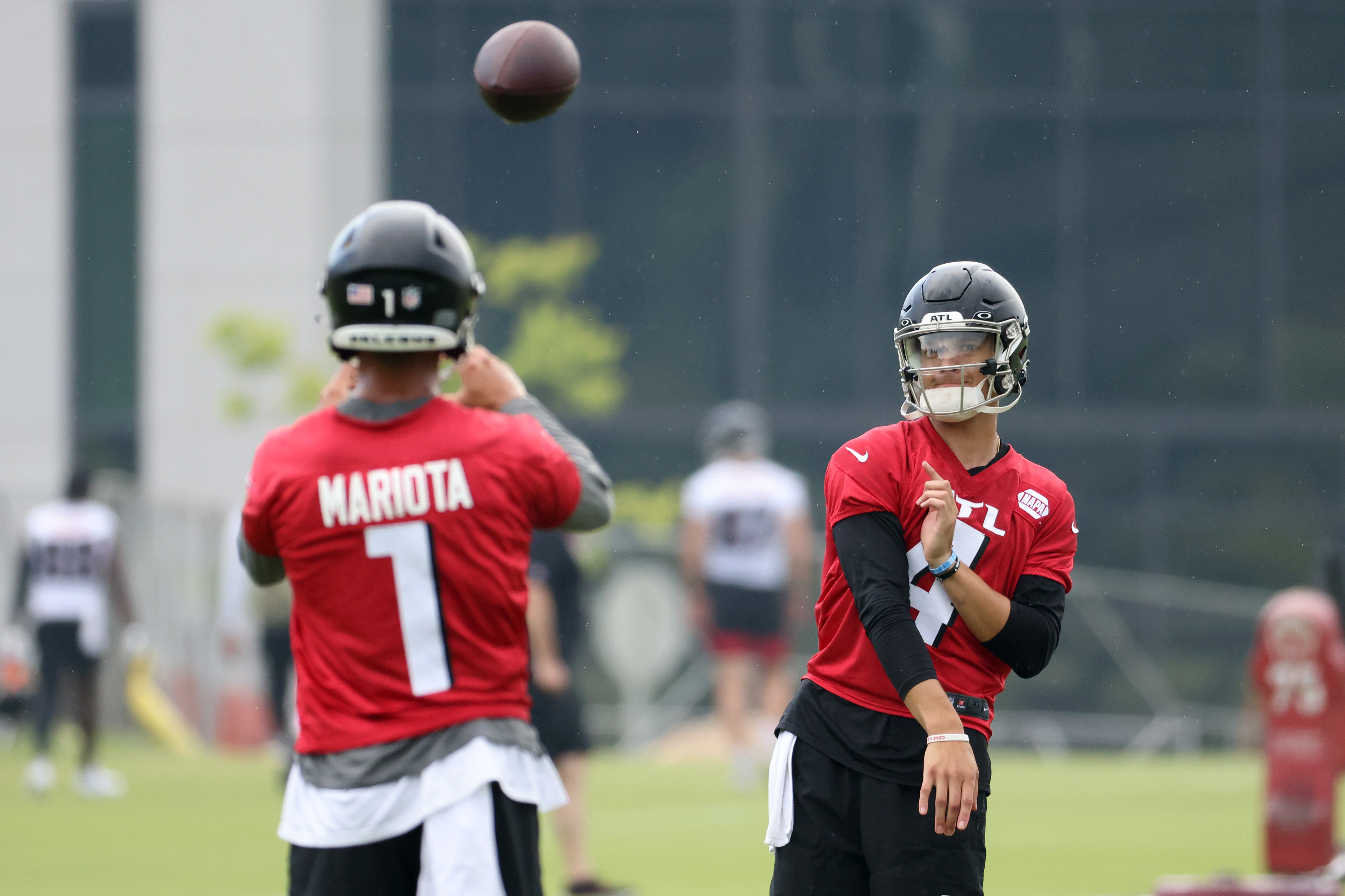 Falcons to start QB Desmond Ridder, bench Marcus Mariota, Arthur Smith says  - The Athletic