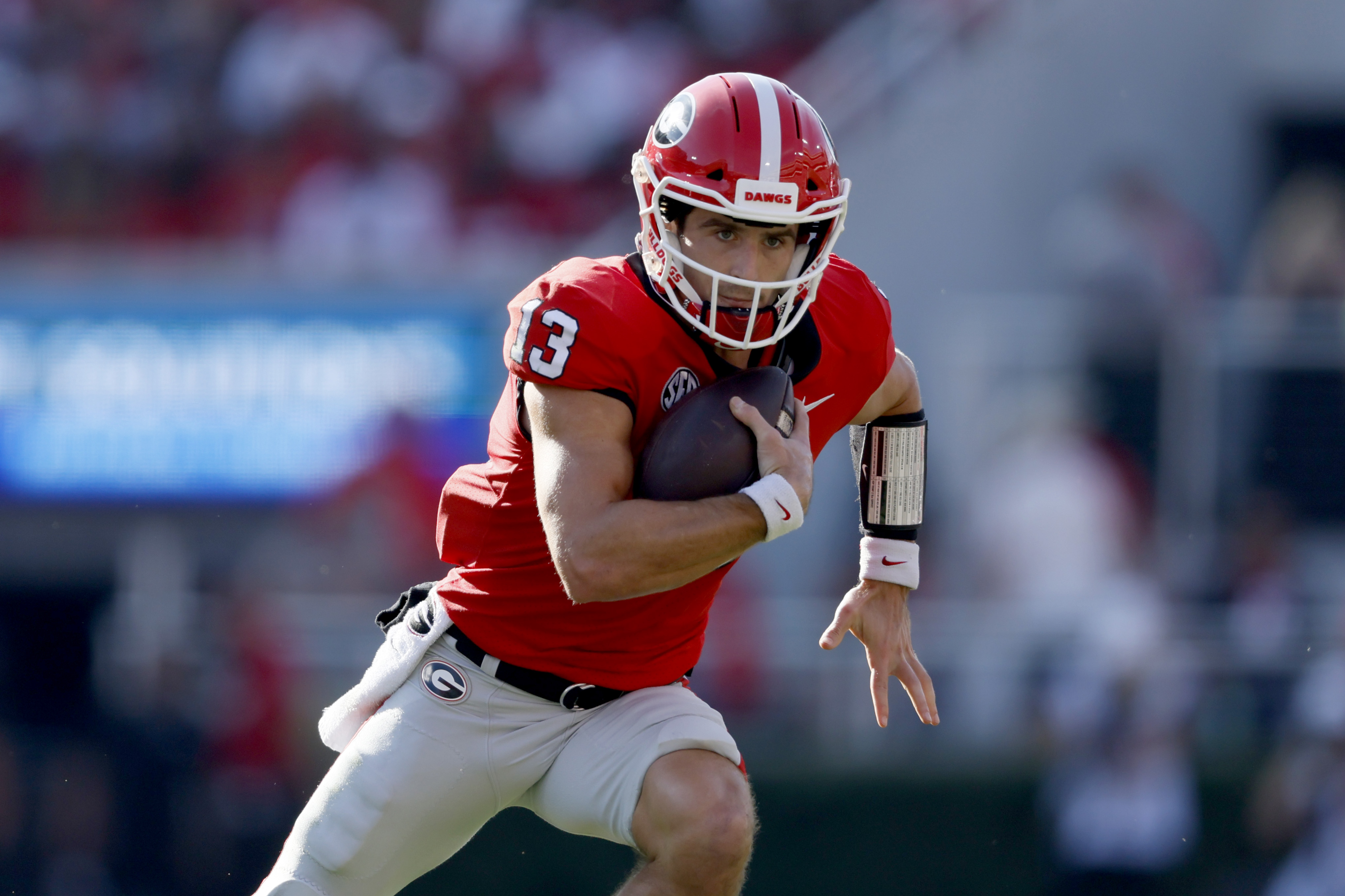 Georgia Bulldog QB Stetson Bennett Throws First Pitch For Atlanta