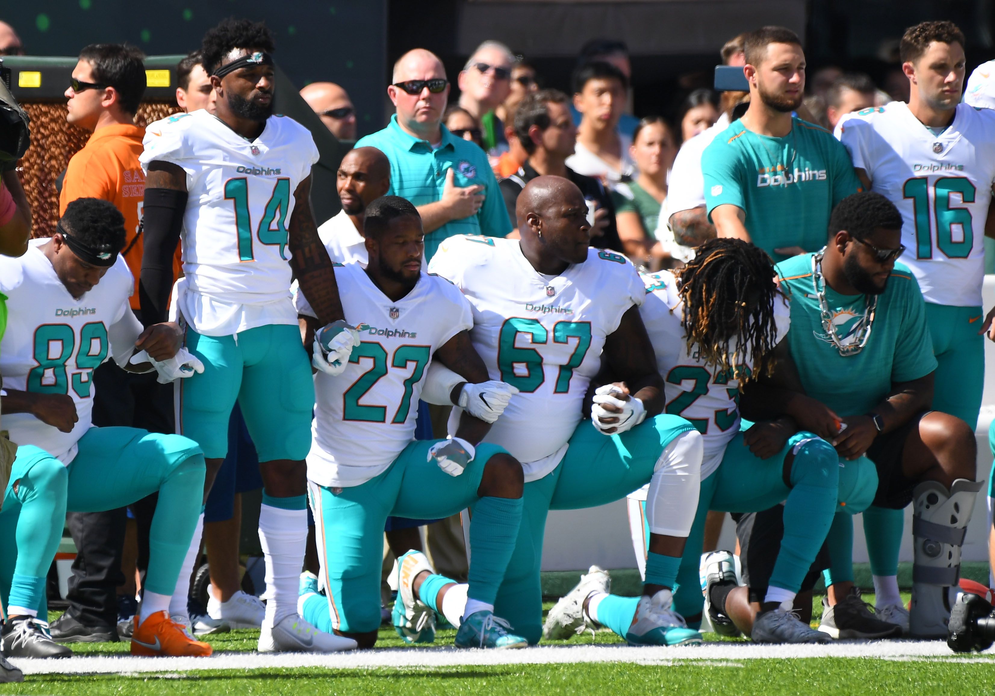 Report: NFL Considers Penalizing Players who Kneel During National Anthem