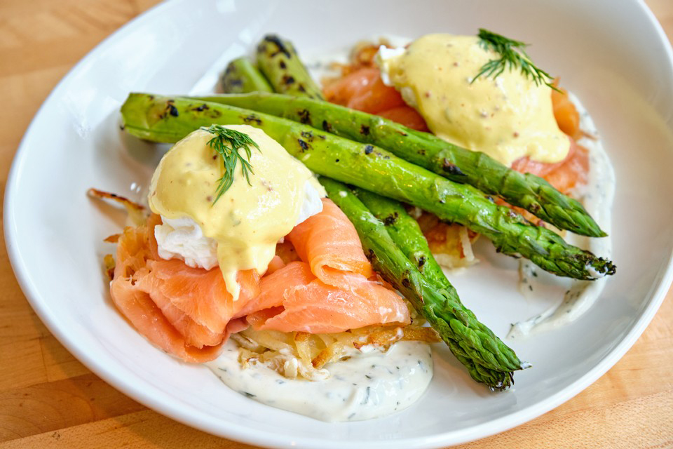 Easy and Delicious Side Dishes for Poached Salmon