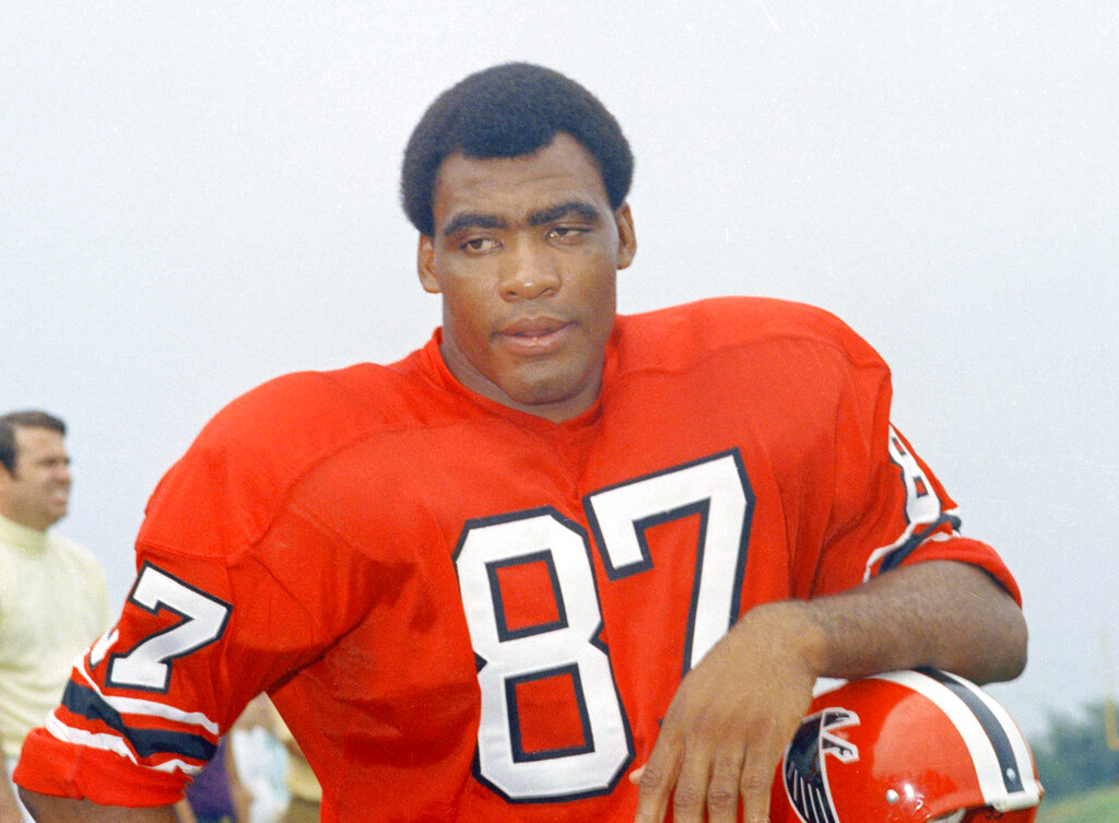 Remembering Hall of Famer Claude Humphrey 